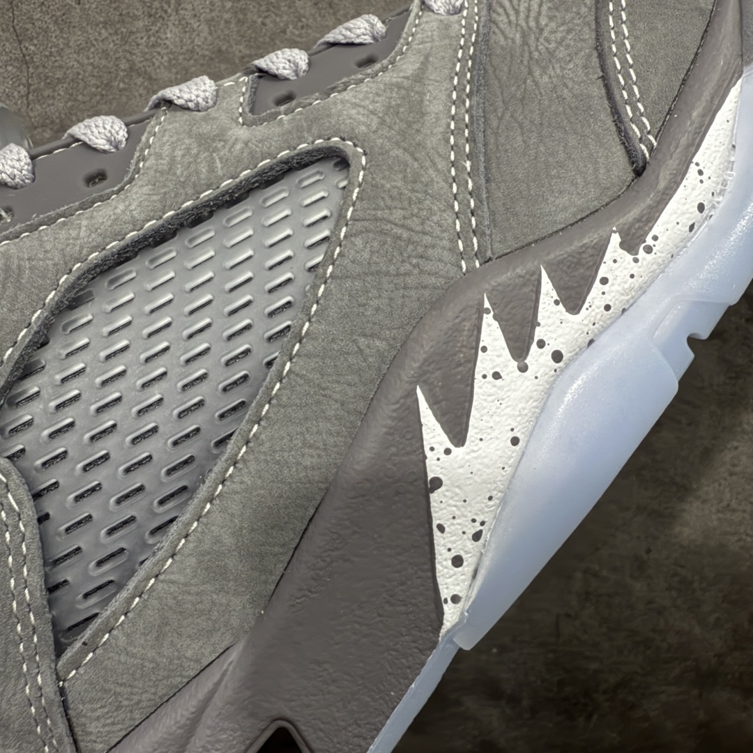 图片[5]-【PK纯原】Air Jordan 5 \”Wolf Grey\” AJ5 乔5狼灰 DD0587-002 国内一线大厂出品 匠心打造 原厂皮料原厂数据 全新纸板 模具打造 外贸 平台高端零售专供品质 品质毋庸置疑 一眼正品既视感 细节均已解码 尺码：40 40.5 41 42 42.5 43 44 44.5 45 46 47.5-选品中心