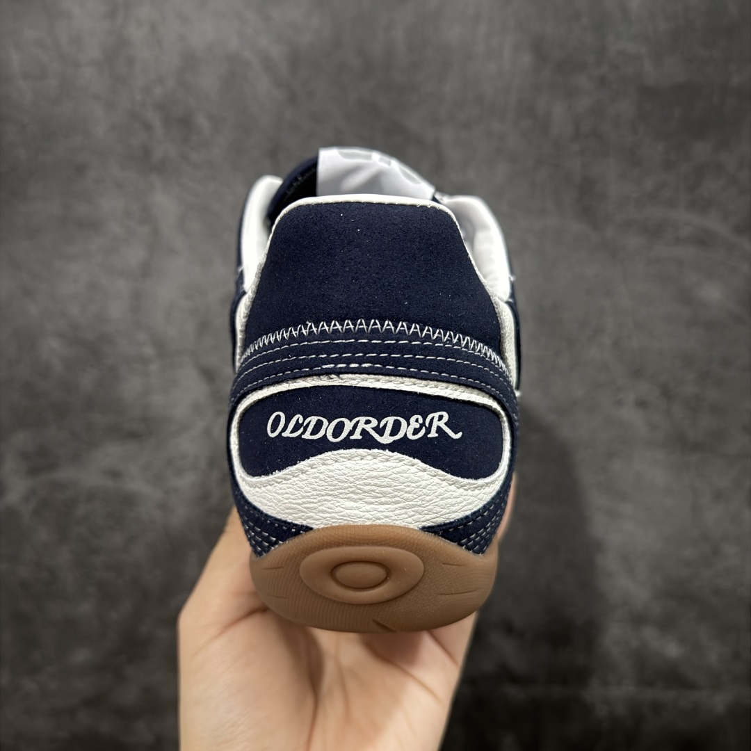 图片[4]-【公司级】OLD ORDER Turbo-Lite芭蕾复古德训鞋 鞋子上脚效果很帅好看 码数很正不偏码 鞋身透气舒适不臭脚 鞋底防滑耐磨 鞋带自带Hello Kitty玫瑰金配件 鞋底好软，脚感特别舒服 逛街穿一天都不累脚的 货号：O2320814 尺码：35-44 编码：TLB270280-选品中心