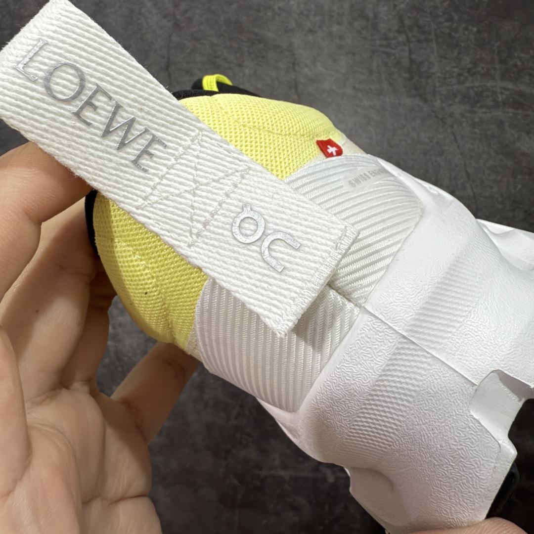 图片[2]-【渠道M版】ON昂跑 x Loewe 罗意威联名二代系列 原版开发 原材料打造 还原真实脚感 鞋底非常软弹 跑步健身必备 原版对比无任何差别 高端零售必推版本 市场独家货 区别市场所有版本 还原对比 鞋面采用一体成型布料 有弹性非常透气 鞋底镂空设计 运用了CLOUDTILT专利技术 弹力十足 毫无负重感 适合日常长距离行走或者休闲旅游 跑步！ 尺码 36 36.5 37.5 38 38.5 39 40 40.5 41 42 42.5 43 44 44.5 45 46！-选品中心