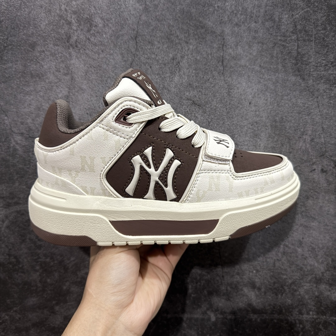 【公司级】全新MLB Chunky Liner Classic Monogarm中帮板鞋 韩国洋基队棒球联盟MLB NY网红老爹鞋 高帮牛仔大标魔术贴 原材料打造 原楦原档案数据开发版型 完美鞋头弧度/后套收口效果 原厂立体填充鞋舌海绵 中底注胶孔原数据开发模具大底原厂转印标 内增高6cm 原厂软质鞋垫 超好脚感 原厂1:1模具开发 原厂进口纳米材质 官网同步尺码:35 36 36.5 37.5 38 38.5 39 40 40.5 41 42 42.5 43 44 45-选品中心