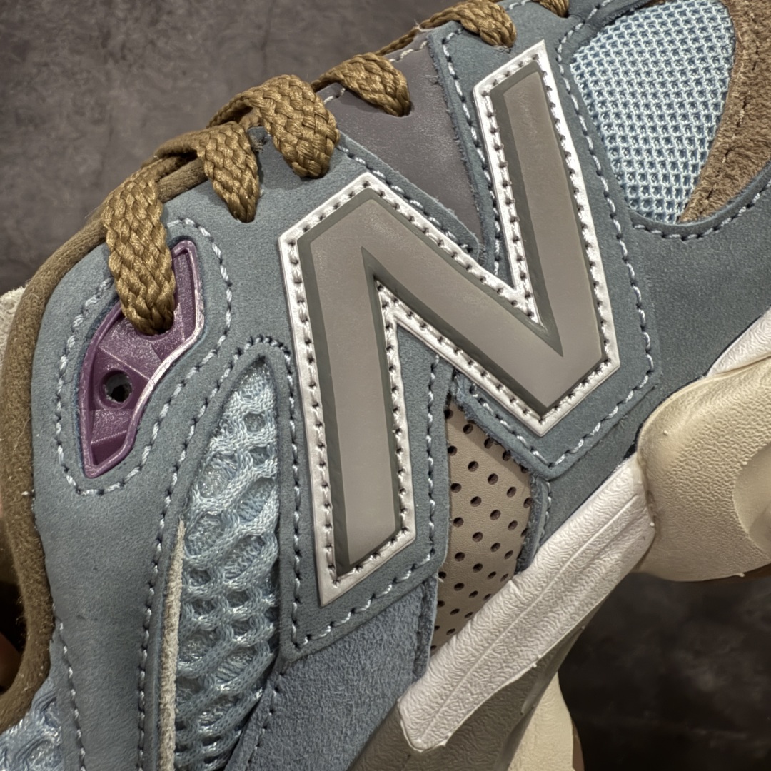 图片[3]-【K8纯原】 New Balance NB9060 联名款 复古休闲运动慢跑鞋 棕灰蓝色U9060BD1 原盒原配件齐全 全套原楦原纸板原厂数据开发 进口三明治网面 原装进口翻毛皮料正确绒感卡色 正确中底拉帮中底网布细节 原厂标裁 带紫光防伪 定制后跟透明水晶模块 冲裁组合 大底贴合程度胶水上色把控完美 整洁度挑战全网艺术家 多道序QC把关品质完善 匠心打造 耗时两个月开发完成 工艺极其复杂难度可想而知 新开独立私模大底 全网唯一正确六层组合大底 高端零售专供产物 尺码：36 37 37.5 38 38.5 39 40 40.5 41 42 42.5 43 44 45-选品中心