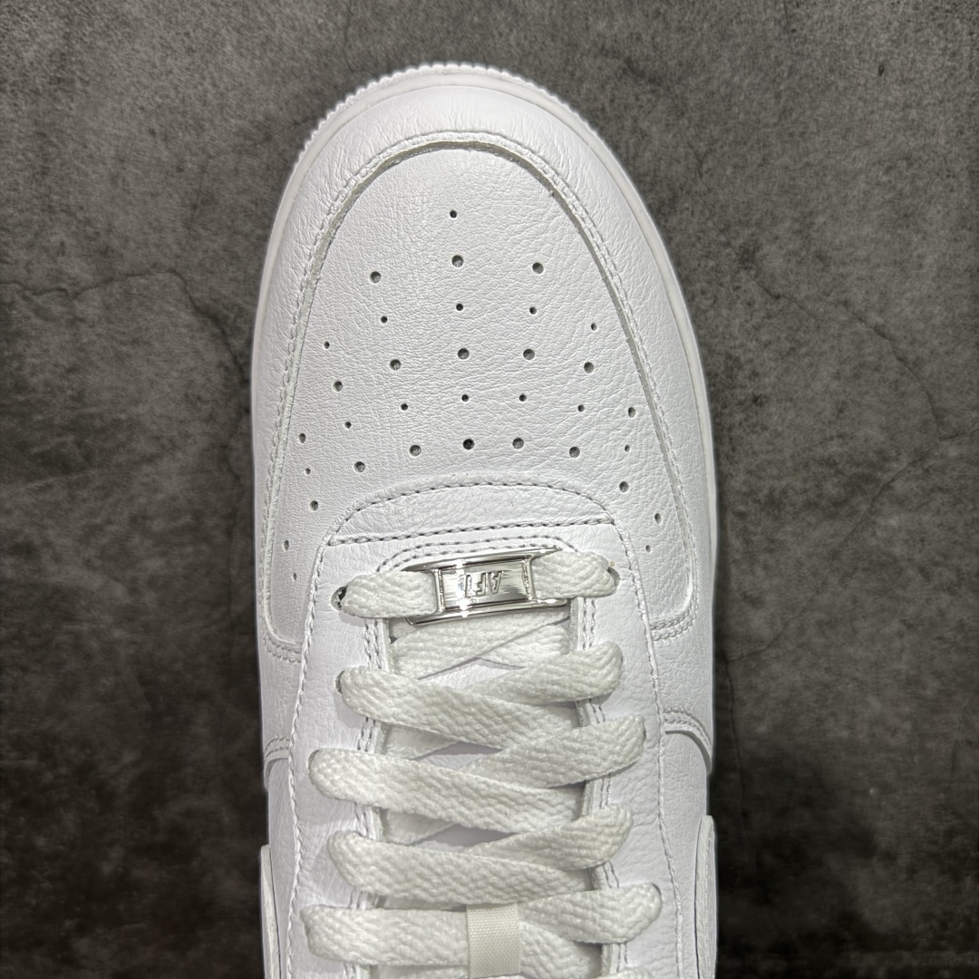 图片[5]-【GX2.0纯原】NOCTA×Nike Air Force 1 Low certified lover boy 经典 Drake联名 低帮空军一号休闲板鞋 CZ8065-100 顶级空军 皮料质感满分💯 超细腻纳帕头层软皮 吊打市场其他代号版本 全鞋电脑针车 工整有序 原厂港宝加持完美还原灵魂版型 原盒原配从里到外百分百还原 原厂全头层原厂皮料 原标原盒 内置Sole气垫 中底白色背胶 中底划线 已经无限的接近公司 原厂楦头 原厂刺绣 后跟弧度修正 正确中底四线防伪 尺码：36 36.5 37.5 38 38.5 39 40 40.5 41 42 42.5 43 44 44.5 45 46-选品中心