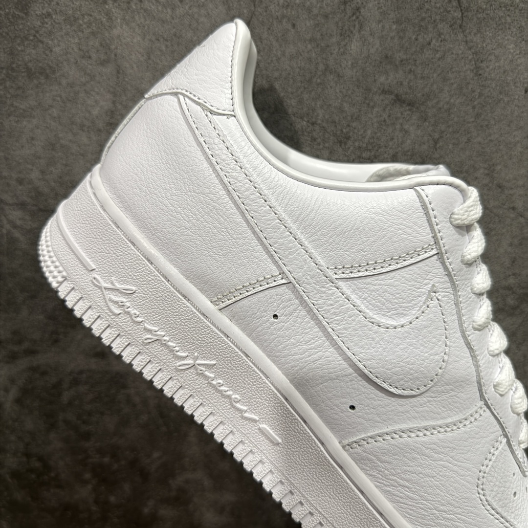 图片[7]-【GX2.0纯原】NOCTA×Nike Air Force 1 Low certified lover boy 经典 Drake联名 低帮空军一号休闲板鞋 CZ8065-100 顶级空军 皮料质感满分💯 超细腻纳帕头层软皮 吊打市场其他代号版本 全鞋电脑针车 工整有序 原厂港宝加持完美还原灵魂版型 原盒原配从里到外百分百还原 原厂全头层原厂皮料 原标原盒 内置Sole气垫 中底白色背胶 中底划线 已经无限的接近公司 原厂楦头 原厂刺绣 后跟弧度修正 正确中底四线防伪 尺码：36 36.5 37.5 38 38.5 39 40 40.5 41 42 42.5 43 44 44.5 45 46-选品中心
