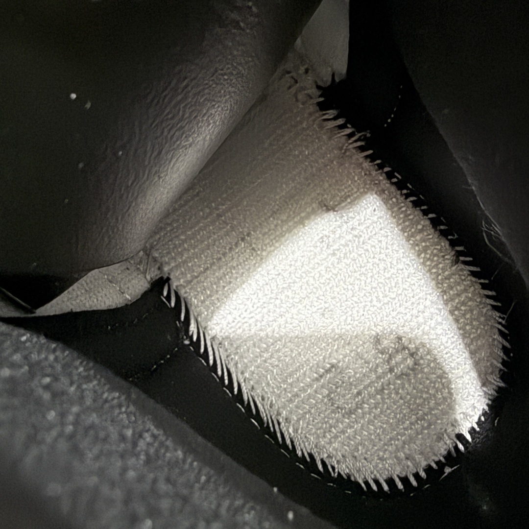 图片[7]-【PK纯原版】Air Jordan AJ12 Retro 潮流 中帮 复古篮球鞋 金扣2025版 CT8013-117 纯原大厂出品 原楦原纸板开发 原汁原味12代鞋型 进口原厂皮料 超软荔枝皮 质感满分 原厂碳板 原装材料 原厂定制金属扣 原厂电绣 支持与公司货全方位对比 只服务于5%懂鞋的高端客户 发国外可支持各种retail商店充正寄售 尺码：40 40.5 41 42 42.5 43 44 44.5 45 45.5 46 47.5-选品中心