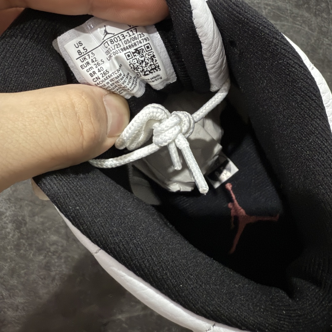 图片[6]-【PK纯原版】Air Jordan AJ12 Retro 潮流 中帮 复古篮球鞋 金扣2025版 CT8013-117 纯原大厂出品 原楦原纸板开发 原汁原味12代鞋型 进口原厂皮料 超软荔枝皮 质感满分 原厂碳板 原装材料 原厂定制金属扣 原厂电绣 支持与公司货全方位对比 只服务于5%懂鞋的高端客户 发国外可支持各种retail商店充正寄售 尺码：40 40.5 41 42 42.5 43 44 44.5 45 45.5 46 47.5-选品中心