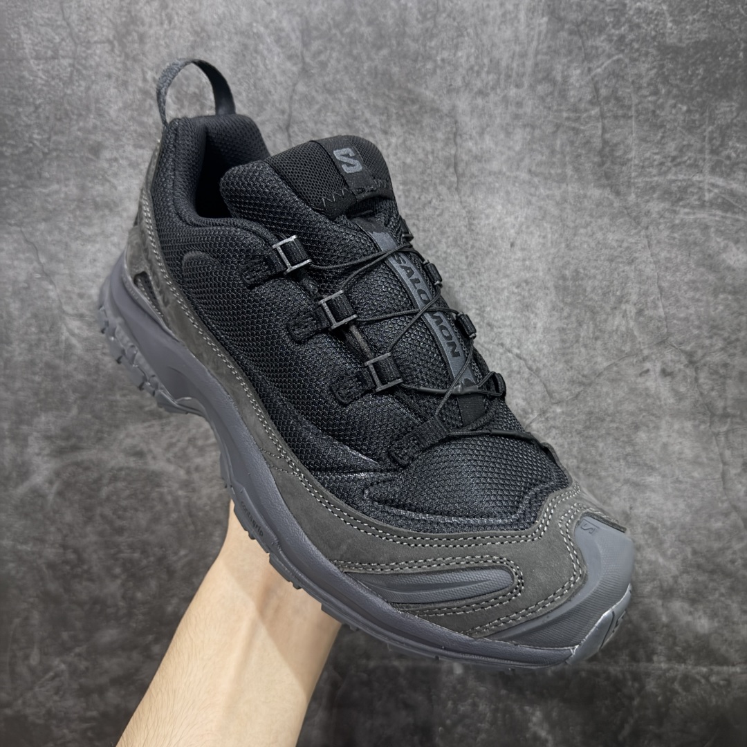 图片[3]-【纯原版】Salomon萨洛蒙2025秋冬新款XA pro 3D 系列新色系跑步鞋休闲运动鞋 479616-29 中底搭载全掌玻璃纤维能量板和超厚弹性泡沫中底，跑动时推进力十足，缓震回馈很强，日常通勤或训练都很稳 鞋身长毛牛猄皮面设计，内层材质透气网面 穿着舒适度好 原版材质 原版大底 尺码：35-45-选品中心