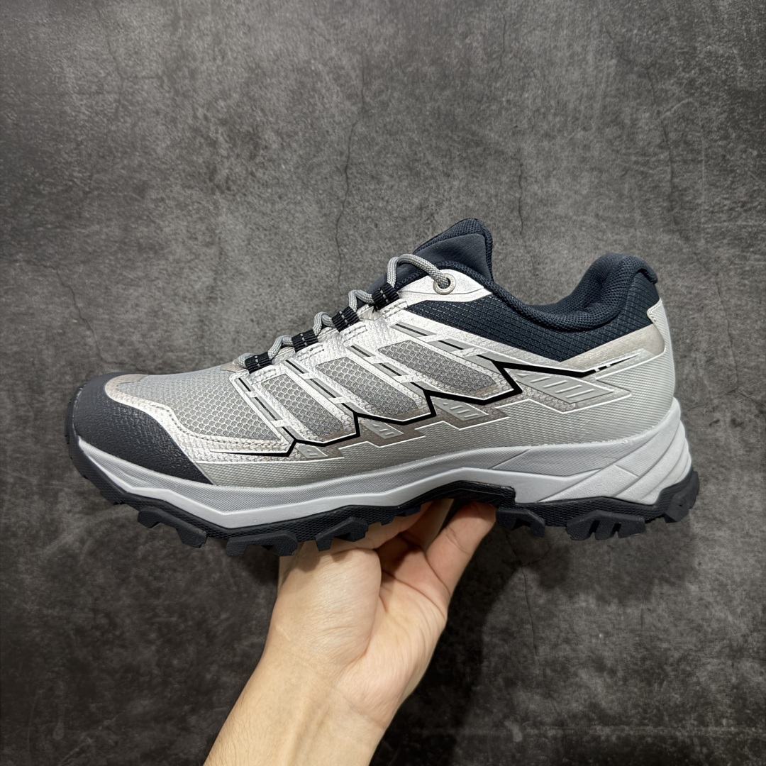 图片[2]-【GX纯原】凯乐石KAILAS 远征5 FLT 舒适简约经典登山 防滑耐磨防水 低帮 徒步鞋 市面唯一正确防泼水防水面料 正确防水内里布 真正做到内外防水 区别市场假防水 鞋面材质：运用耐磨防砂网布，能防止沙石进入鞋内，同时具备良好的透气性，可让脚部保持干爽。 \\t鞋底性能：搭载Vibram防滑耐磨大底，有出色的抓地力，仿鲨齿纹路设计，能应对各种复杂路面；鞋底还能提供良好的稳定性和支撑力，减少脚部疲劳。 \\t防水技术：采用FILTERTEC防水透气技术，防水指数高达8000mm H₂O，能有效防止雨水渗透，同时能保持脚面干爽。 \\t细节设计：鞋头采用橡胶防撞包边，保护脚趾免受伤害；鞋舌一体式设计，防止碎石泥沙进入；采用亚洲人脚型鞋楦设计，配合中腰包裹，提高舒适性。 适用场景：适合多日或单日轻装徒步，也可用于城市通勤，是一双兼顾户外与日常穿着的多功能鞋子。 尺码：40 41.5 42 42.5 43 44 44.5 45（女码第二轮出货）-选品中心