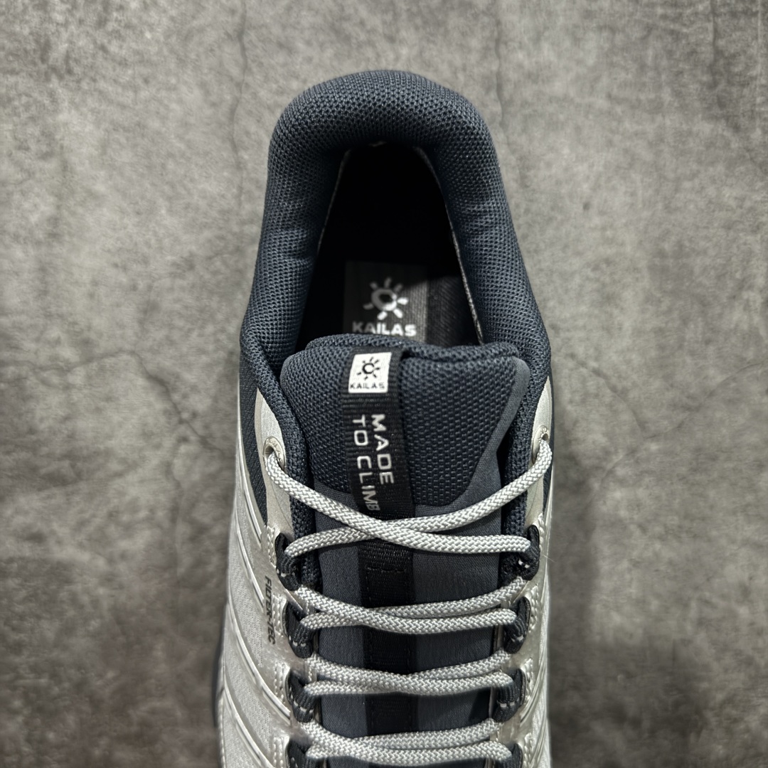 图片[8]-【GX纯原】凯乐石KAILAS 远征5 FLT 舒适简约经典登山 防滑耐磨防水 低帮 徒步鞋 市面唯一正确防泼水防水面料 正确防水内里布 真正做到内外防水 区别市场假防水 鞋面材质：运用耐磨防砂网布，能防止沙石进入鞋内，同时具备良好的透气性，可让脚部保持干爽。 \\t鞋底性能：搭载Vibram防滑耐磨大底，有出色的抓地力，仿鲨齿纹路设计，能应对各种复杂路面；鞋底还能提供良好的稳定性和支撑力，减少脚部疲劳。 \\t防水技术：采用FILTERTEC防水透气技术，防水指数高达8000mm H₂O，能有效防止雨水渗透，同时能保持脚面干爽。 \\t细节设计：鞋头采用橡胶防撞包边，保护脚趾免受伤害；鞋舌一体式设计，防止碎石泥沙进入；采用亚洲人脚型鞋楦设计，配合中腰包裹，提高舒适性。 适用场景：适合多日或单日轻装徒步，也可用于城市通勤，是一双兼顾户外与日常穿着的多功能鞋子。 尺码：40 41.5 42 42.5 43 44 44.5 45（女码第二轮出货）-选品中心