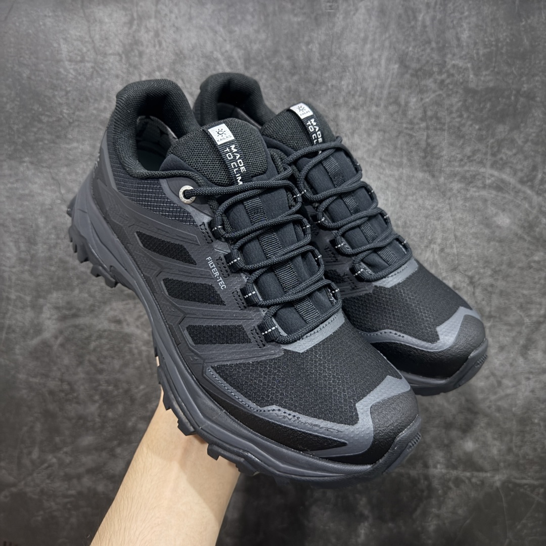【GX纯原】凯乐石KAILAS 远征5 FLT 舒适简约经典登山 防滑耐磨防水 低帮 徒步鞋 市面唯一正确防泼水防水面料 正确防水内里布 真正做到内外防水 区别市场假防水 鞋面材质:运用耐磨防砂网布,能防止沙石进入鞋内,同时具备良好的透气性,可让脚部保持干爽。 \\t鞋底性能:搭载Vibram防滑耐磨大底,有出色的抓地力,仿鲨齿纹路设计,能应对各种复杂路面;鞋底还能提供良好的稳定性和支撑力,减少脚部疲劳。 \\t防水技术:采用FILTERTEC防水透气技术,防水指数高达8000mm H₂O,能有效防止雨水渗透,同时能保持脚面干爽。 \\t细节设计:鞋头采用橡胶防撞包边,保护脚趾免受伤害;鞋舌一体式设计,防止碎石泥沙进入;采用亚洲人脚型鞋楦设计,配合中腰包裹,提高舒适性。 适用场景:适合多日或单日轻装徒步,也可用于城市通勤,是一双兼顾户外与日常穿着的多功能鞋子。 尺码:40 41.5 42 42.5 43 44 44.5 45(女码第二轮出货)-选品中心
