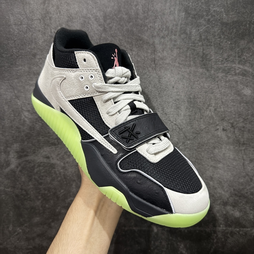 图片[3]-【GX纯原】Travis Scott x Jordan AJ Cut The Check TS倒钩联名魔术贴篮球鞋 荧光绿 IH7971-001 注意默认配原盒盒子配套布袋不用加钱 退货丢失扣30元 原厂全套原楦原纸板冲刀磨具开发 原厂皮料加持 原厂港宝加持定型后跟R度完美 同源原厂电绣 鬼脸飞翼针数密度立体效果一致 百分百一致原鞋 原厂拉帮工艺 针距密度一致 后跟弧度收口自然不对折 极致一眼正品既视感 进口玻璃冲刀皮料裁剪零毛边 全鞋电脑针车工艺 品控清洁度最高QC检验标准 免检产品 原厂订购鞋盒、布袋、鞋标、防尘纸、鞋撑、鞋带 追求极致的原厂味道 配色方面采用白色为基础 搭配棕色框架呈现 完美还原了初代倒钩的配色设计 细节方面 标志性的反钩Swoosh采用米色点缀 鞋面还带有特殊的魔术贴细节 此外在鞋舌、后跟部分均带有Cactus Jack厂牌Logo 彰显鞋款特殊身份 尺码： 40 40.5 41 42 42.5 43 44 44.5 45 46 47.5-选品中心