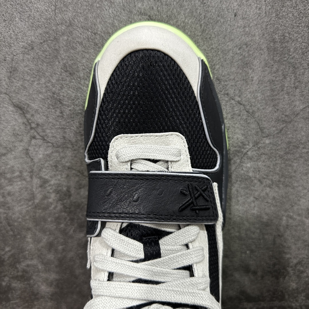 图片[5]-【GX纯原】Travis Scott x Jordan AJ Cut The Check TS倒钩联名魔术贴篮球鞋 荧光绿 IH7971-001 注意默认配原盒盒子配套布袋不用加钱 退货丢失扣30元 原厂全套原楦原纸板冲刀磨具开发 原厂皮料加持 原厂港宝加持定型后跟R度完美 同源原厂电绣 鬼脸飞翼针数密度立体效果一致 百分百一致原鞋 原厂拉帮工艺 针距密度一致 后跟弧度收口自然不对折 极致一眼正品既视感 进口玻璃冲刀皮料裁剪零毛边 全鞋电脑针车工艺 品控清洁度最高QC检验标准 免检产品 原厂订购鞋盒、布袋、鞋标、防尘纸、鞋撑、鞋带 追求极致的原厂味道 配色方面采用白色为基础 搭配棕色框架呈现 完美还原了初代倒钩的配色设计 细节方面 标志性的反钩Swoosh采用米色点缀 鞋面还带有特殊的魔术贴细节 此外在鞋舌、后跟部分均带有Cactus Jack厂牌Logo 彰显鞋款特殊身份 尺码： 40 40.5 41 42 42.5 43 44 44.5 45 46 47.5-选品中心