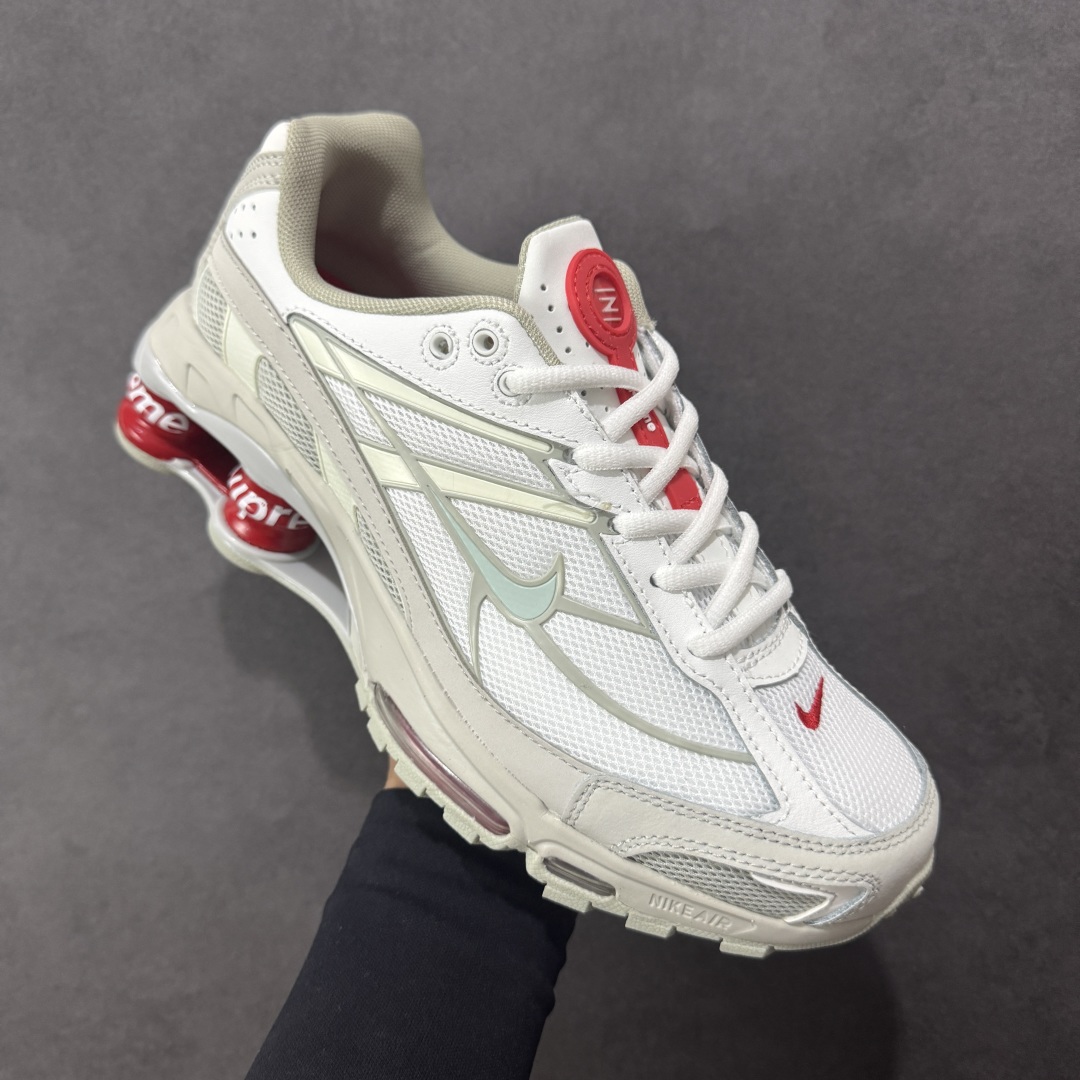 图片[3]-【外贸版本】Nike Shox Ride 2 Sp x Supreme联名款 气柱缓震跑步鞋 Shox系列 舒适与时尚的完美结合，这款现代经典之作，凭借脚跟下方的四个支撑柱和前脚掌的Max Air技术，提供卓越的响应性缓震。鞋面采用真皮与合成革的混合材料，柔软且耐用。此外，鞋身的网眼材料和脚踝周围的通风孔得到了增强，能够保持脚部凉爽。泡绵中底，橡胶外底。 尺码：36-45无半码-选品中心
