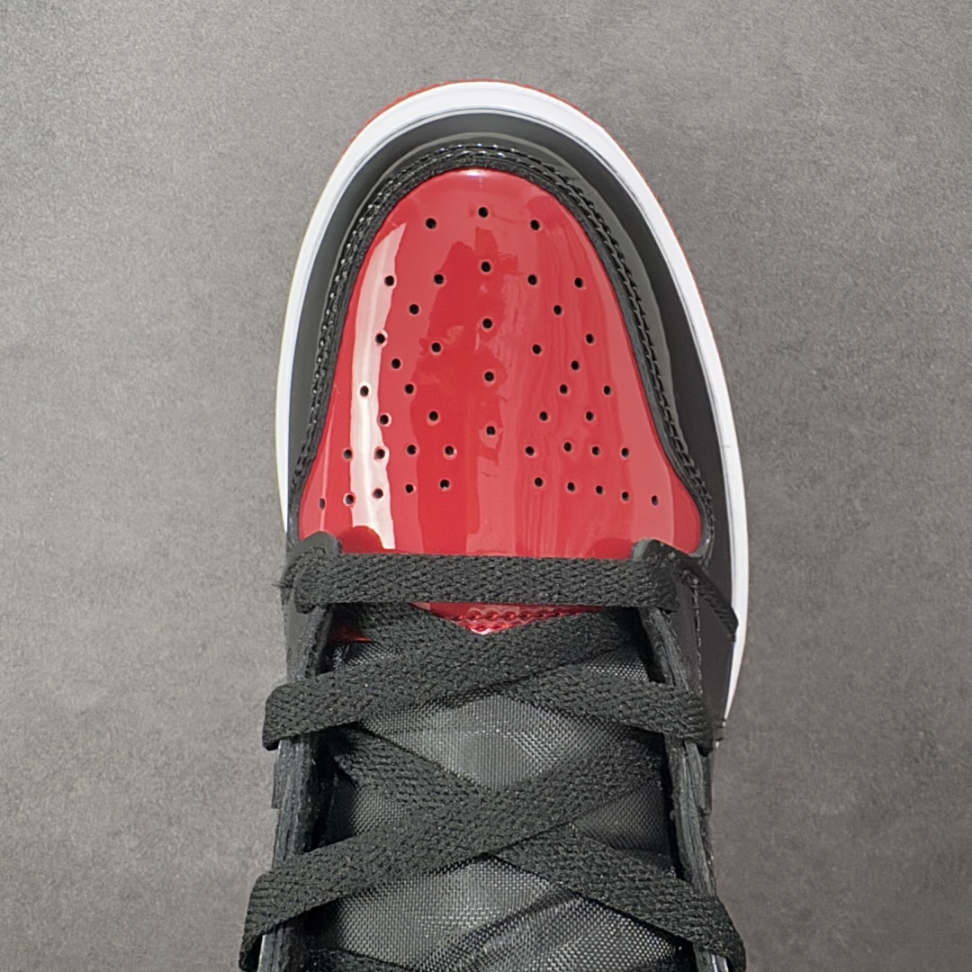 图片[8]-【公司级头层版】Air Jordan 1 High OG \”Bred Patent\” 高帮 漆皮黑红 AJ1 乔丹1代 aj1 乔1 高邦 金人吊牌 乔丹篮球鞋系列555088-063 采用正确头层皮组合荔枝纹头层皮革鞋面材质 中底注胶孔及缜密中底拉帮工艺 内置气垫及耐磨橡胶大底 尺码：36-47-选品中心