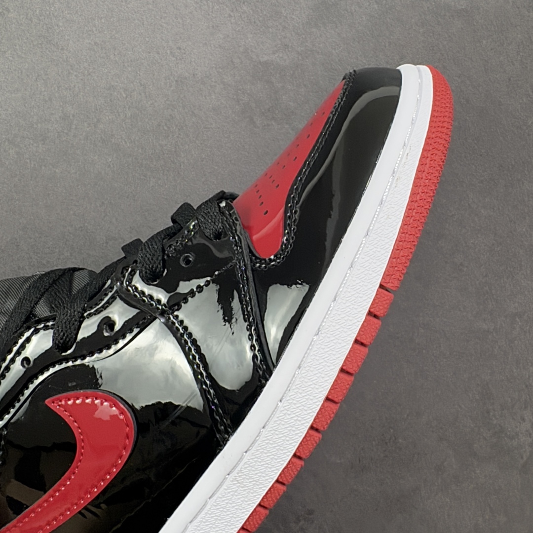 图片[5]-【公司级头层版】Air Jordan 1 High OG \”Bred Patent\” 高帮 漆皮黑红 AJ1 乔丹1代 aj1 乔1 高邦 金人吊牌 乔丹篮球鞋系列555088-063 采用正确头层皮组合荔枝纹头层皮革鞋面材质 中底注胶孔及缜密中底拉帮工艺 内置气垫及耐磨橡胶大底 尺码：36-47-选品中心