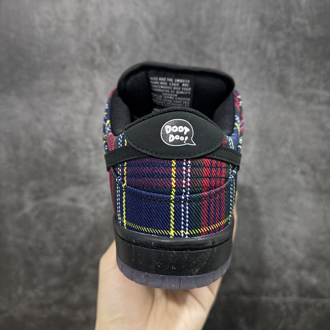 图片[4]-【Top纯原】Nike SB Dunk Low \”Nardwuar\” 联名款 苏格兰格纹低帮休闲滑板鞋 #鞋款以织物材质覆盖，鞋面采用鲜艳的格纹设计，将红色、绿色、海军蓝和黄色以苏格兰格子呢的格纹图案巧妙融合。 货号： II1493-600 尺码：40 40.5 41 42 42.5 43 44 44.5 45 46 47.5-选品中心
