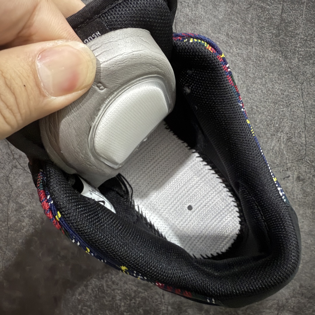 图片[7]-【Top纯原】Nike SB Dunk Low \”Nardwuar\” 联名款 苏格兰格纹低帮休闲滑板鞋 #鞋款以织物材质覆盖，鞋面采用鲜艳的格纹设计，将红色、绿色、海军蓝和黄色以苏格兰格子呢的格纹图案巧妙融合。 货号： II1493-600 尺码：40 40.5 41 42 42.5 43 44 44.5 45 46 47.5-选品中心