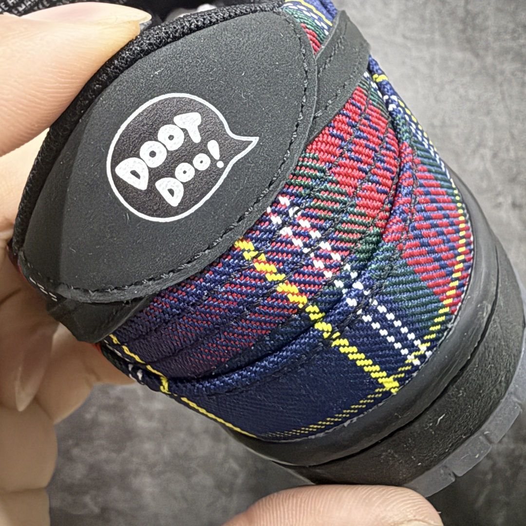 图片[2]-【Top纯原】Nike SB Dunk Low \”Nardwuar\” 联名款 苏格兰格纹低帮休闲滑板鞋 #鞋款以织物材质覆盖，鞋面采用鲜艳的格纹设计，将红色、绿色、海军蓝和黄色以苏格兰格子呢的格纹图案巧妙融合。 货号： II1493-600 尺码：40 40.5 41 42 42.5 43 44 44.5 45 46 47.5-选品中心