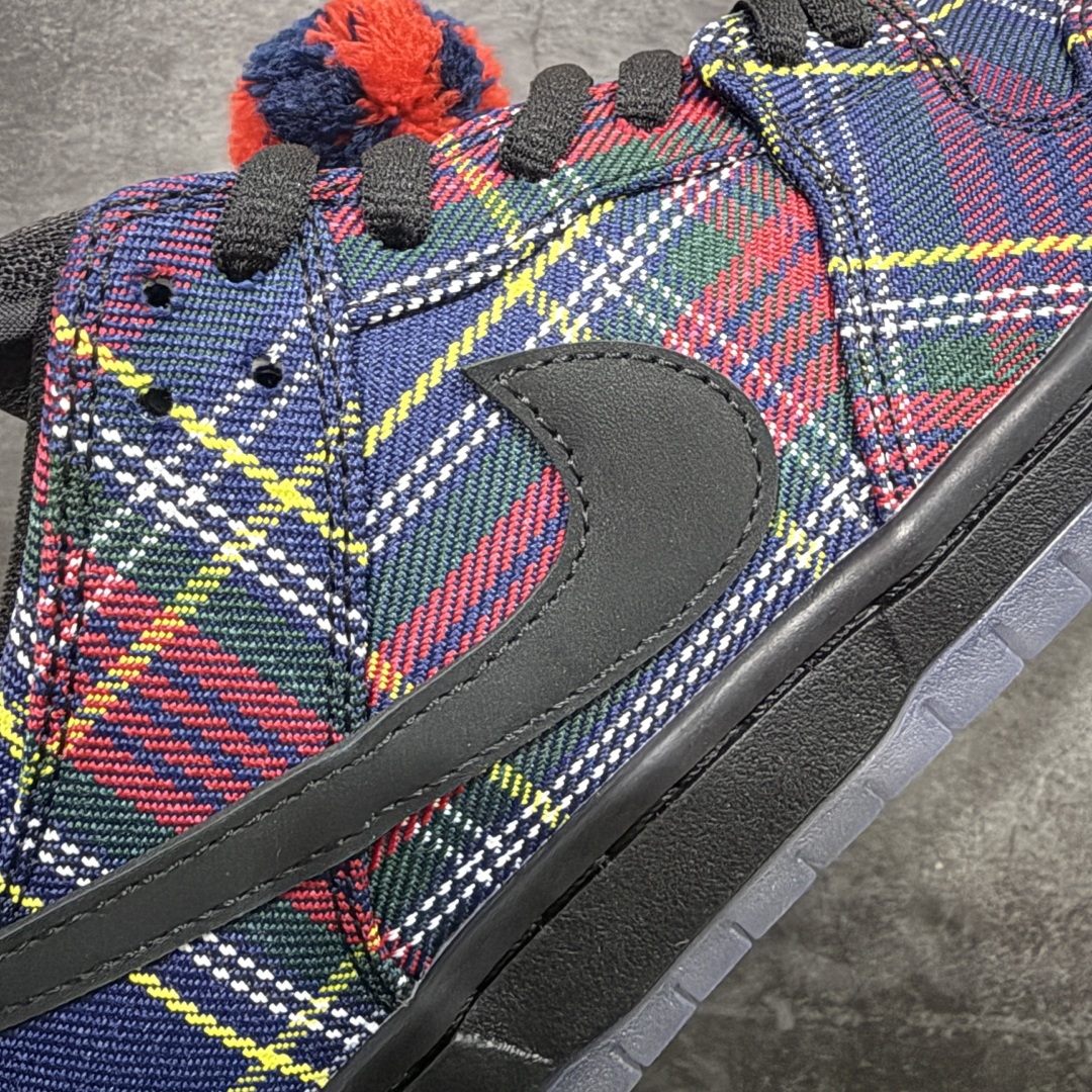 图片[3]-【Top纯原】Nike SB Dunk Low \”Nardwuar\” 联名款 苏格兰格纹低帮休闲滑板鞋 #鞋款以织物材质覆盖，鞋面采用鲜艳的格纹设计，将红色、绿色、海军蓝和黄色以苏格兰格子呢的格纹图案巧妙融合。 货号： II1493-600 尺码：40 40.5 41 42 42.5 43 44 44.5 45 46 47.5-选品中心