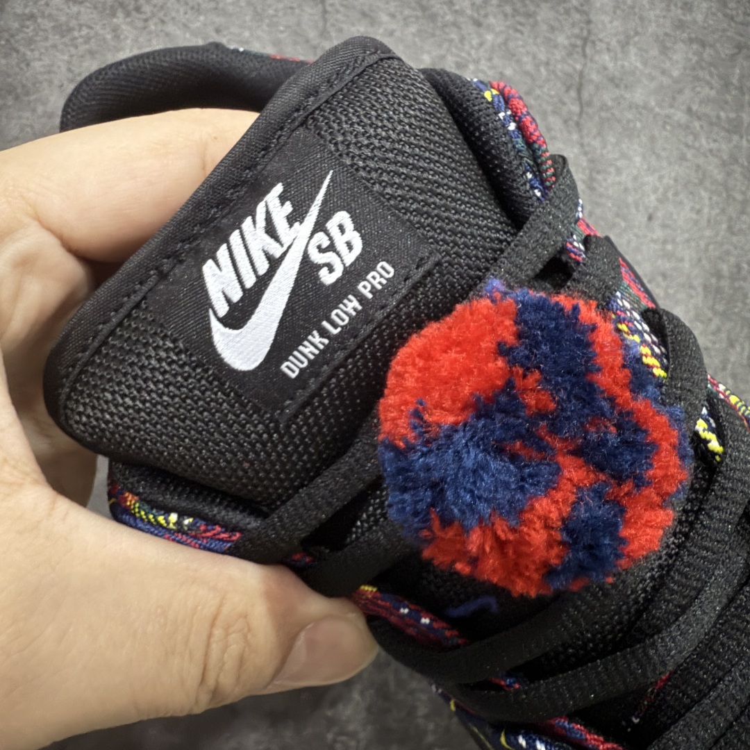 图片[5]-【Top纯原】Nike SB Dunk Low \”Nardwuar\” 联名款 苏格兰格纹低帮休闲滑板鞋 #鞋款以织物材质覆盖，鞋面采用鲜艳的格纹设计，将红色、绿色、海军蓝和黄色以苏格兰格子呢的格纹图案巧妙融合。 货号： II1493-600 尺码：40 40.5 41 42 42.5 43 44 44.5 45 46 47.5-选品中心