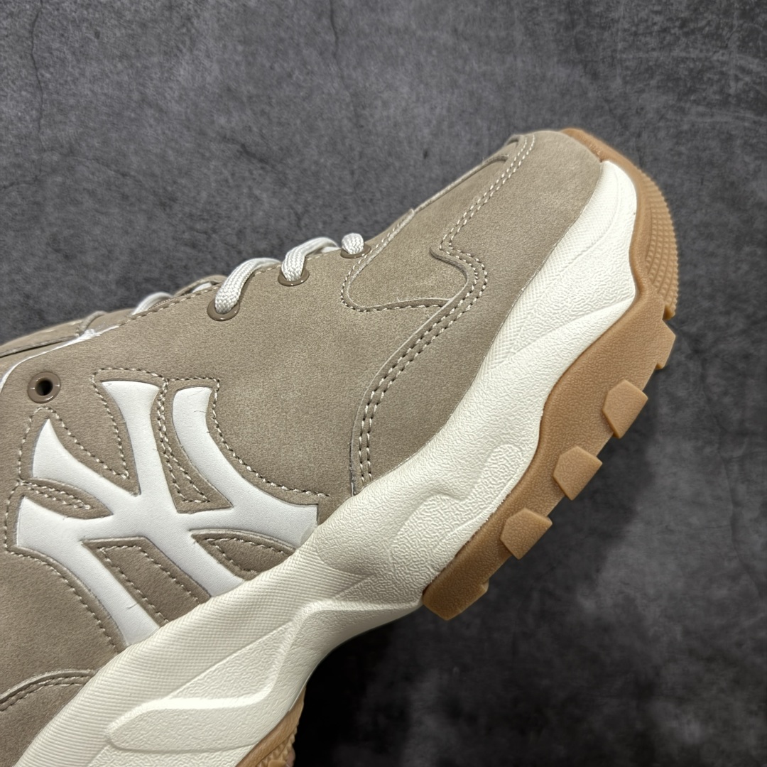 图片[6]-【纯原版】韩国洋基队NY大标潮流老爹鞋 MLB小白鞋市面上唯一顶级纯原版本 原材料打造 原楦原档案数据开发版型 完美鞋头弧度/后套收口效果🆚市面文案版本‼️ 原厂立体填充鞋舌海绵 中底注胶孔原数据开发模具大底原厂转印标 ins 抖音 快手 小红书网红老爹鞋 韩国洋基队NY大标潮流老爹鞋 内增高6cm 原厂1：1模具开发 原厂进口纳米材质 原厂 全套手提袋 原盒雷射防伪标包装 天猫订单品质 官网尺码35 36 36.5 37.5 38 38.5 39 40 40.5 41 42 42.5 43 44 45-选品中心