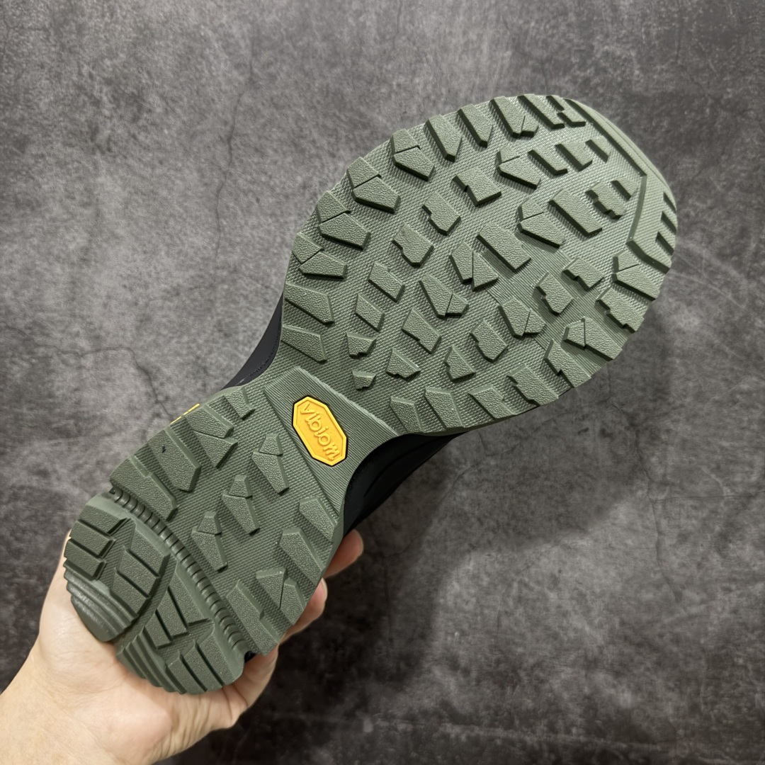 图片[9]-【公司级】凯乐石KAILAS 界山GTX 户外运动 防滑耐磨防水 低帮 登山徒步鞋 男款 KAILAS凯乐石品牌是全球三大全系攀登品牌之一，于2003年创立于中国广州，致力于为有攀登梦想的户外运动员及爱好者，研发制造功能性专业装备，满足他们在极限环境下安全舒适的需求，凯乐石专注于科技面料的开发及专业功能设计，产品线覆盖登山、攀岩、徒步、越野跑山、露营、旅行等多项户外运动，通过运动员的测试反馈，不断进化迭代，产品荣获国内外大奖71座，发明专利21个，更突破性的自主研发攀登器械，打造出中国的攀登硬实力 尺码：39 40 41 42 43 44-选品中心