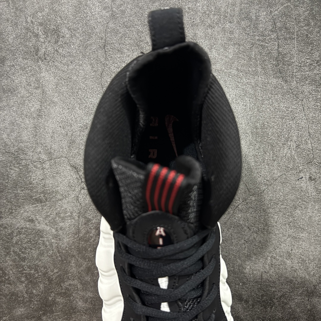 图片[8]-【莞产纯原】NK Air Foamposite One 市售最强品质 莞产顶级品质 白黑奶泡 2025 喷泡 HF0794-200 莞产原底面 公司渠道同模具 鞋型发泡360度无死角 双层Zoom气垫植入 中底完美注胶 搭载原厂碳纤维材质 诞生于1997年的NK Air Foamposite系列可以说是整个球鞋历史上最为经典的系列之一 也就是我们常说的“喷”和“泡” 其中“喷”由Foamposite One代言人Penny的英文音译而来 而“泡”则来源于另一款鞋型 Foamposite Pro中\”pro\”的音译 在诞生初期 由于高昂的造价以及超前的外形 Foamposite系列的反对者不在少数 甚至有人认为这款鞋会毁掉整个球鞋行业 但事实证明这双灵感来自于甲虫 自带“黑科技”鞋面以及双层Zoom+大块碳板的太空球鞋不仅受到了大众的接受与追捧 并且成功的影响了篮球鞋的发展 尺码：40 40.5 41 42 42.5 43 44 44.5 45 46 47.5-选品中心