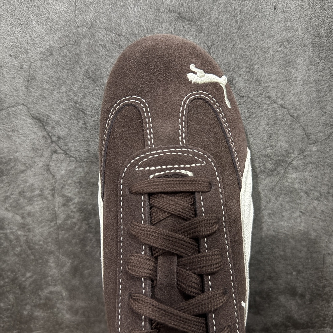 图片[5]-【CS纯原版】Puma Speedcat OG Sparco 彪马罗马阿莫尔系列 复古运动休闲赛车跑鞋 棕白 403903-01 市场第一梯队品质 版型 细节 烫金走线 完全碾压市场任意版本 欢迎对比🆚 工厂耗时3个月开发 原装档案原数据纸版楦型 采用固色翻毛皮鞋面材质(正确二次成型\’猛帮\’成型工艺🆚区别市面版本!!) 外置原数据开发轻量耐磨橡胶大底💪🏻 全球知名运动品牌PUMA宝马赛车系列 融合了宝马车队的标志性配色 以趣味十足又前卫复古的设计引领潮流 将赛道精神融入街头时尚 开启前卫竞速之旅 主打前卫复古风 Roma鞋款的鞋侧以复古的流线造型 缀以宝马经典Logo 巧妙吸睛 而Speedcat鞋款以亮眼三色条纹元素缀以舒适鞋面 赋予了独特的个性美学 演绎赛车的无尽能量 尺码：35.5-45-选品中心