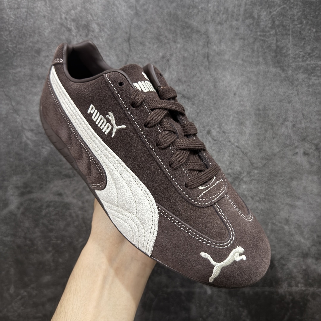 图片[3]-【CS纯原版】Puma Speedcat OG Sparco 彪马罗马阿莫尔系列 复古运动休闲赛车跑鞋 棕白 403903-01 市场第一梯队品质 版型 细节 烫金走线 完全碾压市场任意版本 欢迎对比🆚 工厂耗时3个月开发 原装档案原数据纸版楦型 采用固色翻毛皮鞋面材质(正确二次成型\’猛帮\’成型工艺🆚区别市面版本!!) 外置原数据开发轻量耐磨橡胶大底💪🏻 全球知名运动品牌PUMA宝马赛车系列 融合了宝马车队的标志性配色 以趣味十足又前卫复古的设计引领潮流 将赛道精神融入街头时尚 开启前卫竞速之旅 主打前卫复古风 Roma鞋款的鞋侧以复古的流线造型 缀以宝马经典Logo 巧妙吸睛 而Speedcat鞋款以亮眼三色条纹元素缀以舒适鞋面 赋予了独特的个性美学 演绎赛车的无尽能量 尺码：35.5-45-选品中心