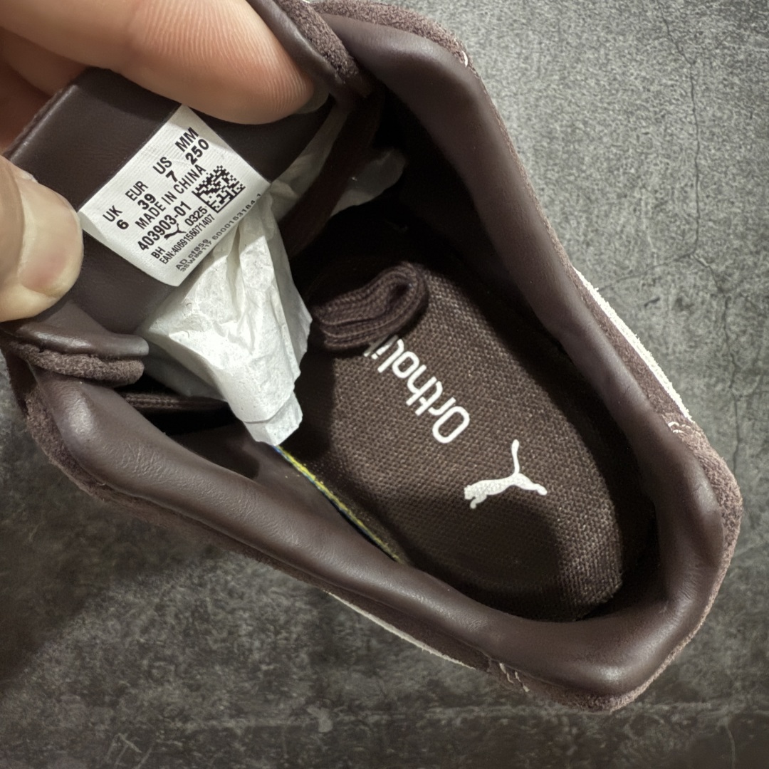 图片[7]-【CS纯原版】Puma Speedcat OG Sparco 彪马罗马阿莫尔系列 复古运动休闲赛车跑鞋 棕白 403903-01 市场第一梯队品质 版型 细节 烫金走线 完全碾压市场任意版本 欢迎对比🆚 工厂耗时3个月开发 原装档案原数据纸版楦型 采用固色翻毛皮鞋面材质(正确二次成型\’猛帮\’成型工艺🆚区别市面版本!!) 外置原数据开发轻量耐磨橡胶大底💪🏻 全球知名运动品牌PUMA宝马赛车系列 融合了宝马车队的标志性配色 以趣味十足又前卫复古的设计引领潮流 将赛道精神融入街头时尚 开启前卫竞速之旅 主打前卫复古风 Roma鞋款的鞋侧以复古的流线造型 缀以宝马经典Logo 巧妙吸睛 而Speedcat鞋款以亮眼三色条纹元素缀以舒适鞋面 赋予了独特的个性美学 演绎赛车的无尽能量 尺码：35.5-45-选品中心