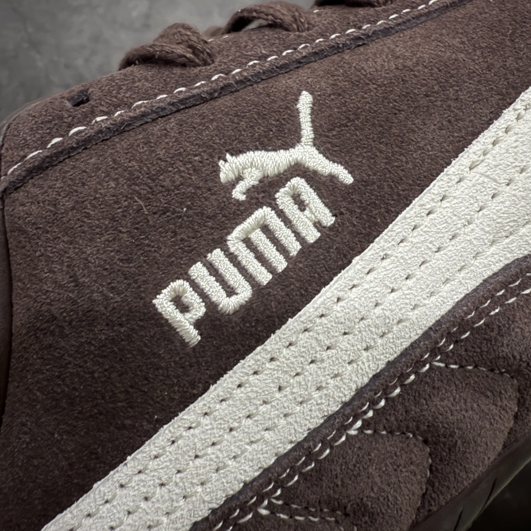 图片[3]-【CS纯原版】Puma Speedcat OG Sparco 彪马罗马阿莫尔系列 复古运动休闲赛车跑鞋 棕白 403903-01 市场第一梯队品质 版型 细节 烫金走线 完全碾压市场任意版本 欢迎对比🆚 工厂耗时3个月开发 原装档案原数据纸版楦型 采用固色翻毛皮鞋面材质(正确二次成型\’猛帮\’成型工艺🆚区别市面版本!!) 外置原数据开发轻量耐磨橡胶大底💪🏻 全球知名运动品牌PUMA宝马赛车系列 融合了宝马车队的标志性配色 以趣味十足又前卫复古的设计引领潮流 将赛道精神融入街头时尚 开启前卫竞速之旅 主打前卫复古风 Roma鞋款的鞋侧以复古的流线造型 缀以宝马经典Logo 巧妙吸睛 而Speedcat鞋款以亮眼三色条纹元素缀以舒适鞋面 赋予了独特的个性美学 演绎赛车的无尽能量 尺码：35.5-45-选品中心