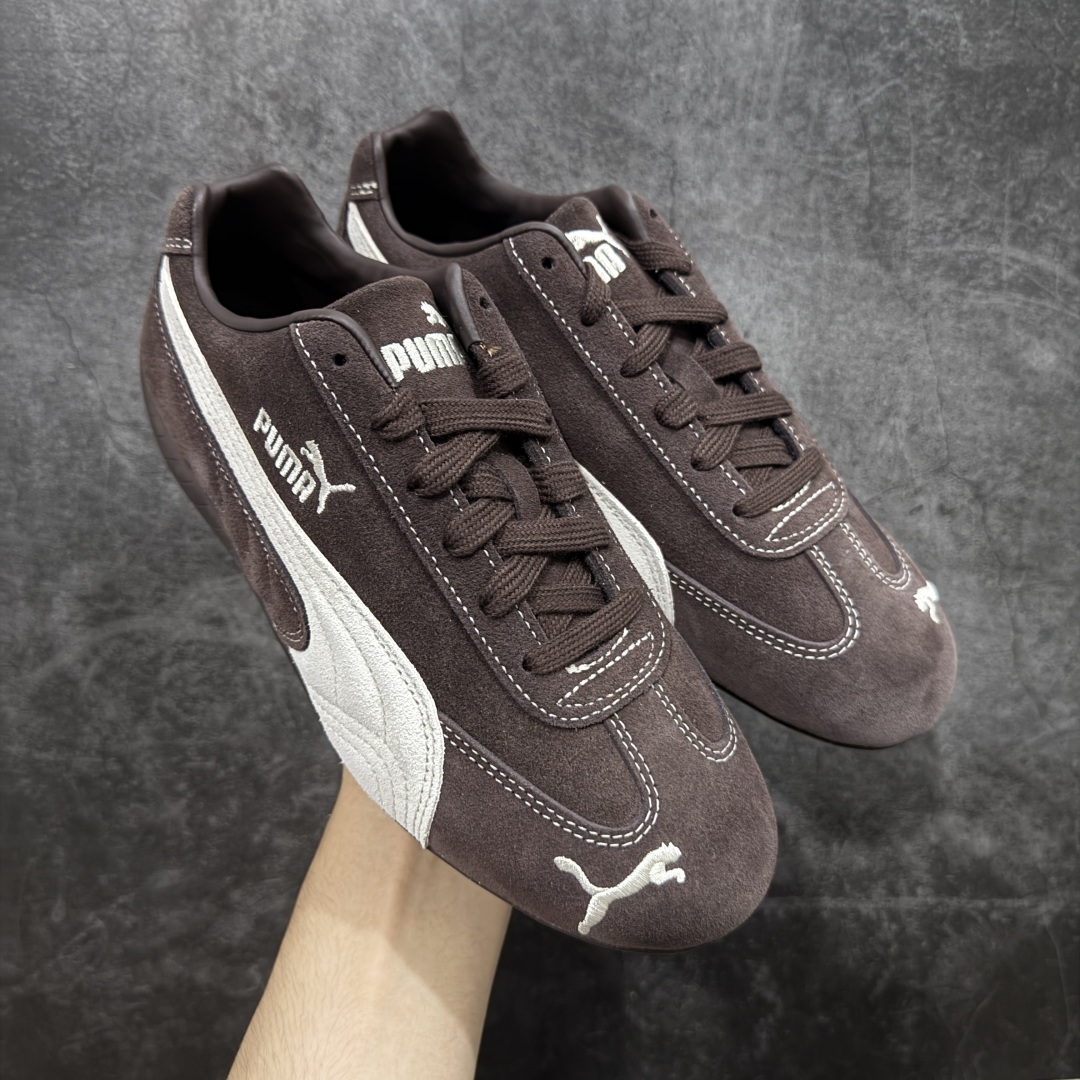 【CS纯原版】Puma Speedcat OG Sparco 彪马罗马阿莫尔系列 复古运动休闲赛车跑鞋 棕白 403903-01 市场第一梯队品质 版型 细节 烫金走线 完全碾压市场任意版本 欢迎对比🆚 工厂耗时3个月开发 原装档案原数据纸版楦型 采用固色翻毛皮鞋面材质(正确二次成型\'猛帮\'成型工艺🆚区别市面版本!!) 外置原数据开发轻量耐磨橡胶大底💪🏻 全球知名运动品牌PUMA宝马赛车系列 融合了宝马车队的标志性配色 以趣味十足又前卫复古的设计引领潮流 将赛道精神融入街头时尚 开启前卫竞速之旅 主打前卫复古风 Roma鞋款的鞋侧以复古的流线造型 缀以宝马经典Logo 巧妙吸睛 而Speedcat鞋款以亮眼三色条纹元素缀以舒适鞋面 赋予了独特的个性美学 演绎赛车的无尽能量 尺码:35.5-45-选品中心