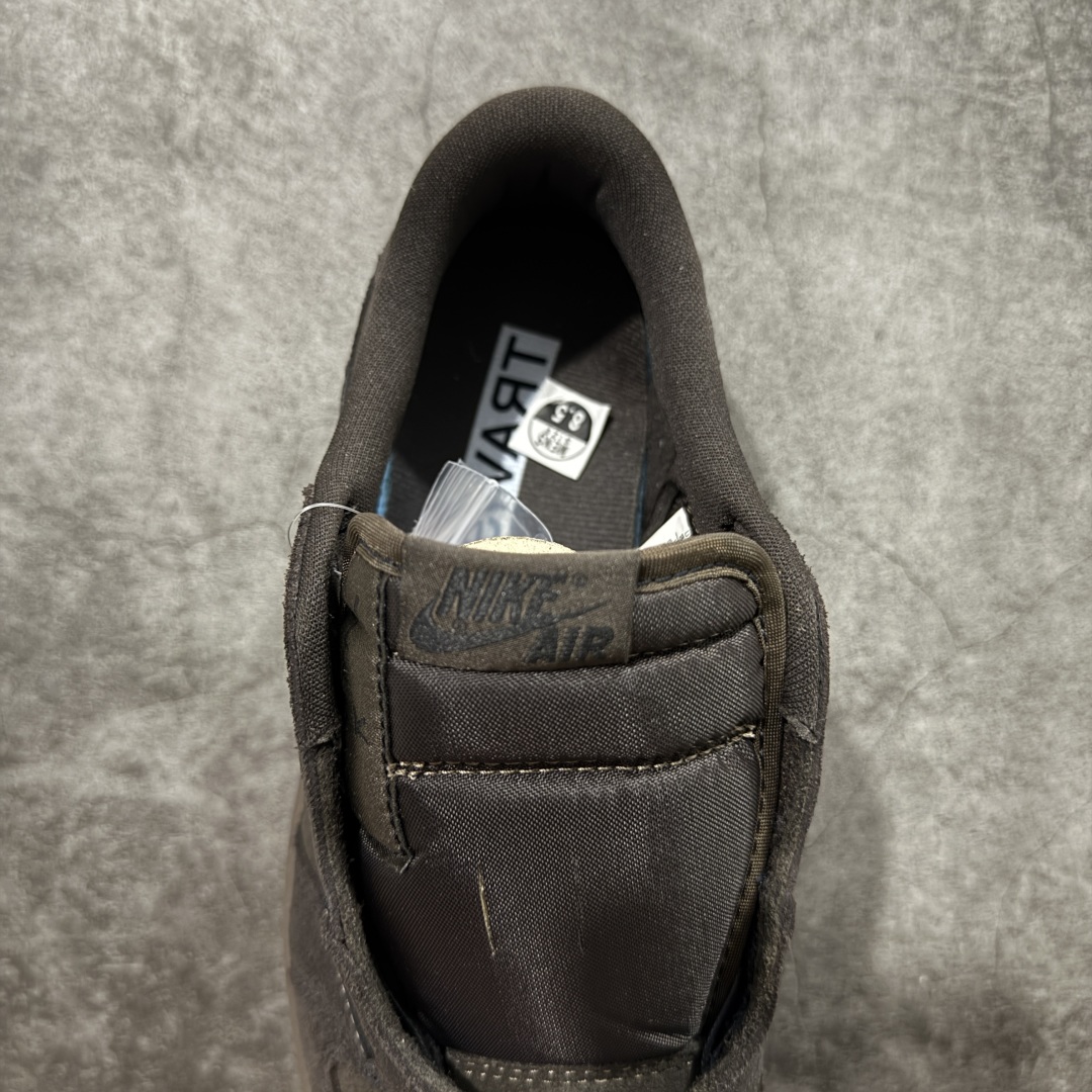 图片[8]-【原厂版】Air Jordan 1 x Travis Scott AJ1 x TS联名棕钩低帮 DM7866-202 超级强悍品质 可对比市场各大纯原版本 专业aj大厂出品 对细节的把控毋庸置疑 材料也是用最接近原鞋的头层皮料 所有地方都没有做到减配 原厂鞋楦打造完美鞋型 整体鞋型以及后跟做的弧度做的非常好 鞋带为原厂打蜡鞋带 粗细程度同步原鞋 裁片清洁度到位 无明显瑕疵毛边 免修产品 正确针车 该重针 该有尖角的地方都有做到 鞋价格非常香 转手可闭眼卖高价 到手各位就知道货有多好 绝对秒杀一切同价格货品 尺码：40-47.5-选品中心