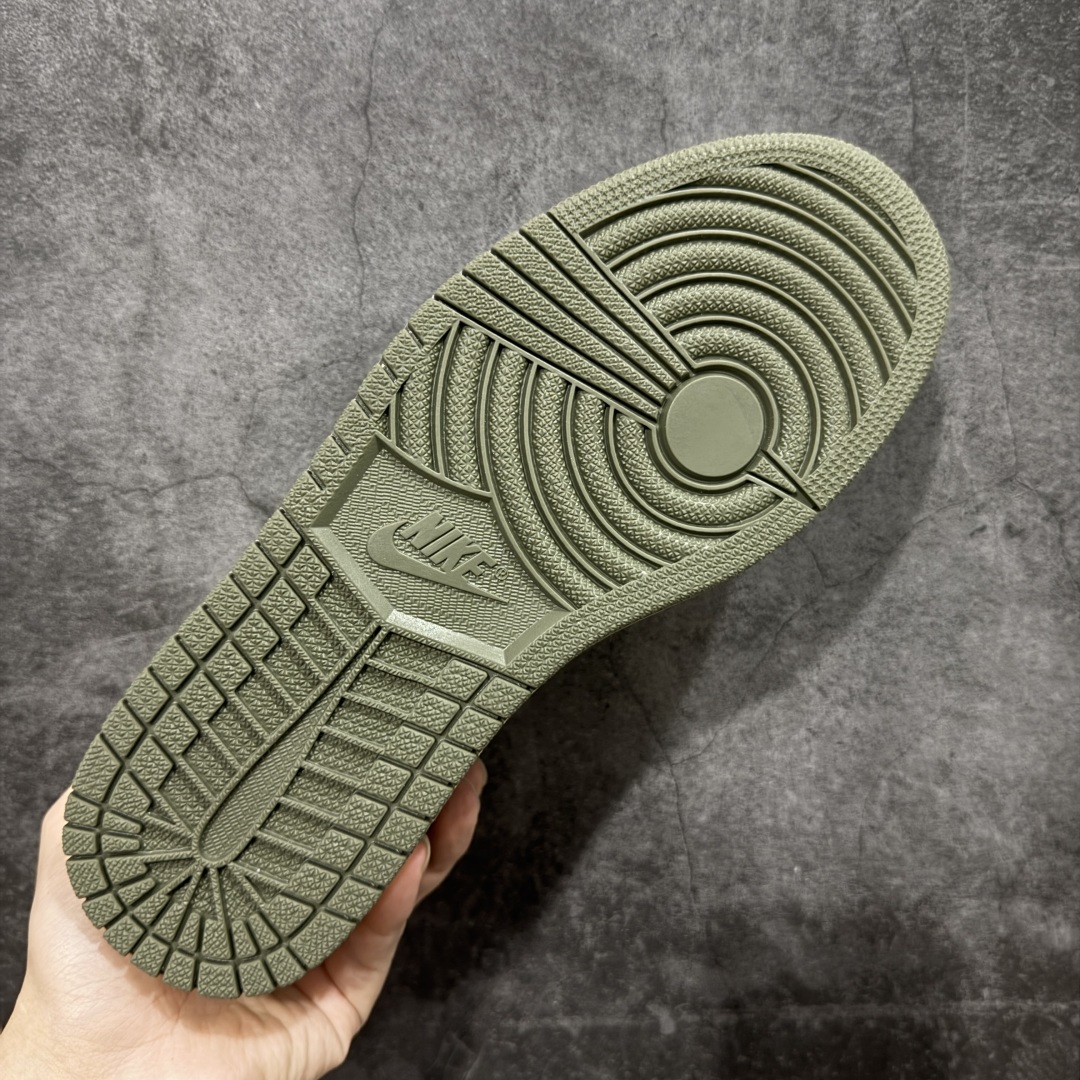 图片[9]-【原厂版】Air Jordan 1 x Travis Scott AJ1 x TS联名墨绿黑白倒钩低帮 DM7866-002 超级强悍品质 可对比市场各大纯原版本 专业aj大厂出品 对细节的把控毋庸置疑 材料也是用最接近原鞋的头层皮料 所有地方都没有做到减配 原厂鞋楦打造完美鞋型 整体鞋型以及后跟做的弧度做的非常好 鞋带为原厂打蜡鞋带 粗细程度同步原鞋 裁片清洁度到位 无明显瑕疵毛边 免修产品 正确针车 该重针 该有尖角的地方都有做到 鞋价格非常香 转手可闭眼卖高价 到手各位就知道货有多好 绝对秒杀一切同价格货品 尺码：36-47.5-选品中心