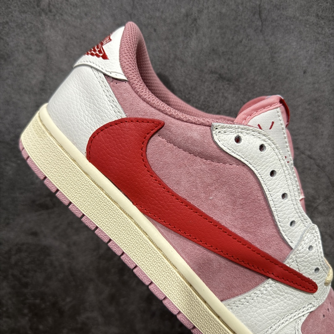 图片[7]-【原厂版】Air Jordan 1 x Travis Scott AJ1 x TS联名白粉红倒钩低帮 DM7866-100 超级强悍品质 可对比市场各大纯原版本 专业aj大厂出品 对细节的把控毋庸置疑 材料也是用最接近原鞋的头层皮料 所有地方都没有做到减配 原厂鞋楦打造完美鞋型 整体鞋型以及后跟做的弧度做的非常好 鞋带为原厂打蜡鞋带 粗细程度同步原鞋 裁片清洁度到位 无明显瑕疵毛边 免修产品 正确针车 该重针 该有尖角的地方都有做到 鞋价格非常香 转手可闭眼卖高价 到手各位就知道货有多好 绝对秒杀一切同价格货品 尺码：36-47.5-选品中心