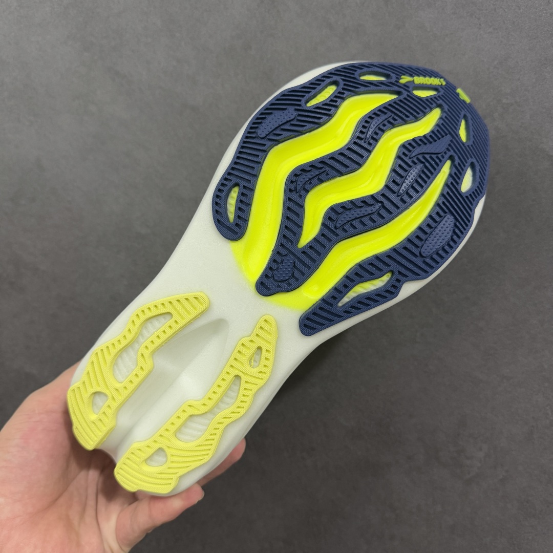 图片[9]-【纯原版】Brooks 布鲁克斯 Glycerin Max超级甘油 超弹轻盈跑步鞋 低帮透气缓震支撑休闲运动慢跑鞋 采用改进工程空气网眼组合热熔工艺 鞋面材质搭载DNA LOFT V2密度泡棉缓震系统 中底外置防滑耐磨橡胶底片 尺码：36-46半-选品中心