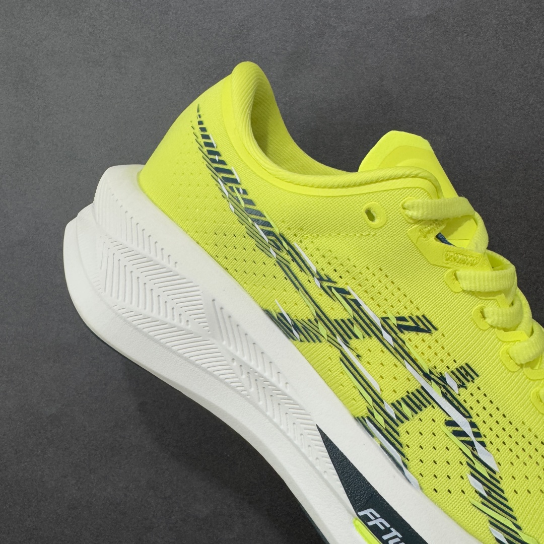 图片[6]-【公司级】Asics SONICBLAST 亚瑟士运动休闲透气专业跑鞋 此种置于中底内部的自适应发泡材料 可在每一次冲击后帮助足弓重新定位 强化迈步时的支撑性中底处的另一项升级为FFBLASTTM PLUSECO缓冲科技 此种材料含有约24%的生物基成分 可在每一步中创造绵柔的触地脚感PureGELM科技位干鞋跟底部 柔软度比标准GELM科技高65% 为长跑训练者带来令人惊奇的运动顺畅感 尺码： 36-45-选品中心