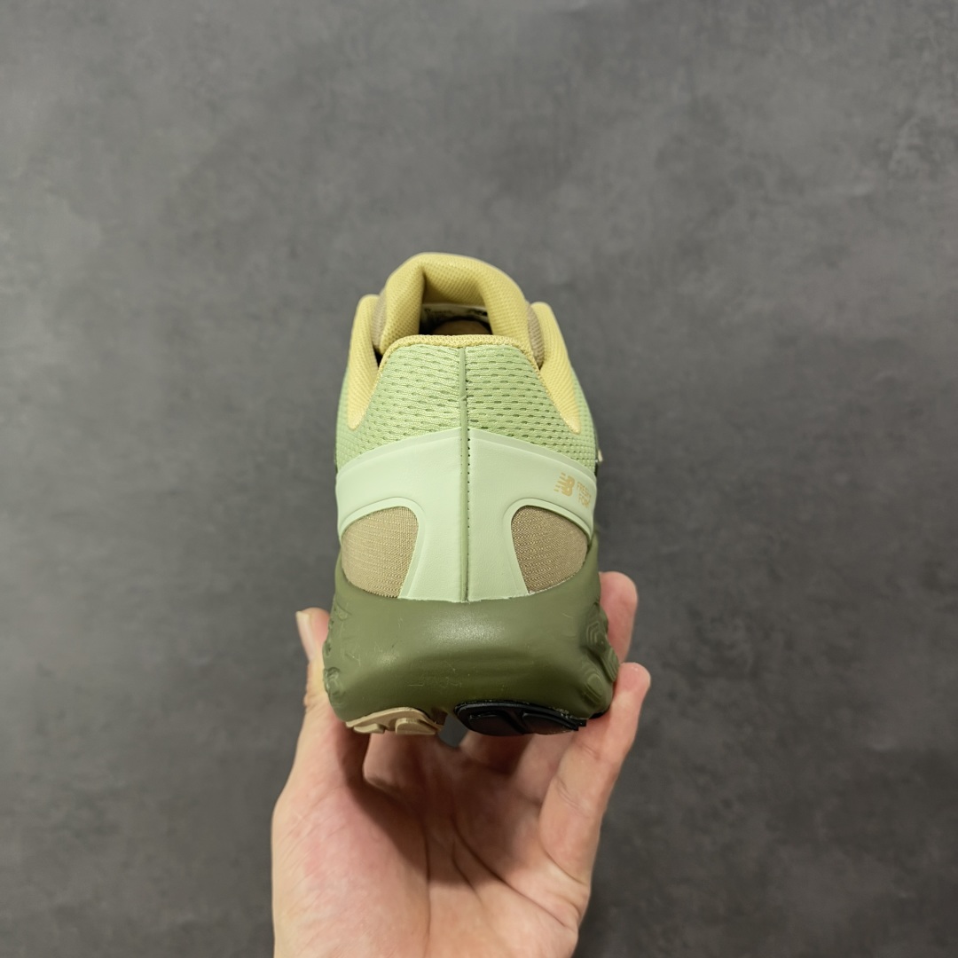 图片[4]-【纯原版】New Balance NB Fresh Foam Evoz舒适耐磨低帮跑步鞋 受到Fresh Foam舒适骑行的启发跑鞋将毛绒舒适感提升到一个新的水平这款鞋旨在提供我们柔软 缓震的足底体验采用FreshFoam技术可平衡巅峰性能和一流的缓震性能 货号： UTRNAD 尺码：40-45-选品中心