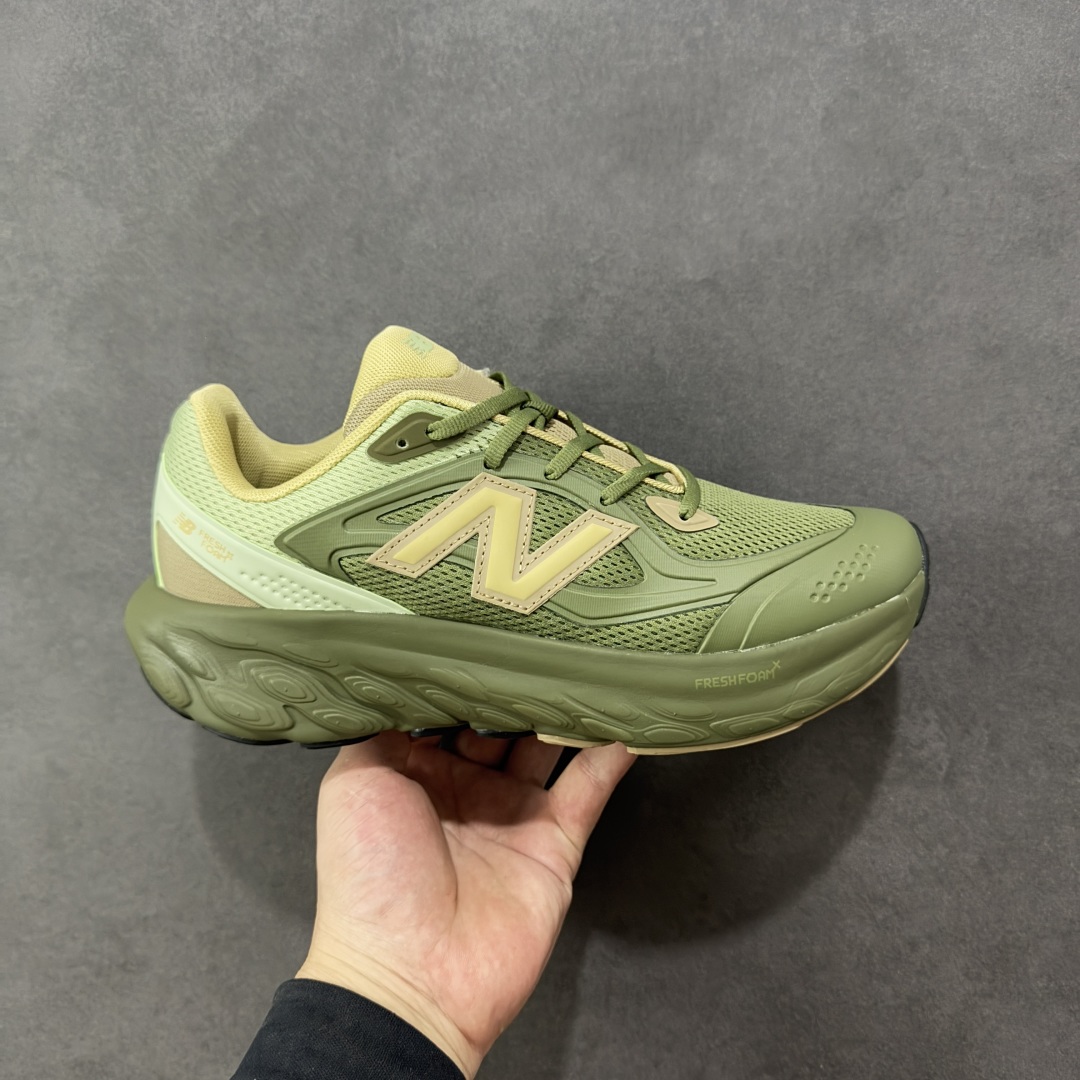 【纯原版】New Balance NB Fresh Foam Evoz舒适耐磨低帮跑步鞋 受到Fresh Foam舒适骑行的启发跑鞋将毛绒舒适感提升到一个新的水平这款鞋旨在提供我们柔软 缓震的足底体验采用FreshFoam技术可平衡巅峰性能和一流的缓震性能 货号: UTRNAD 尺码:40-45-选品中心