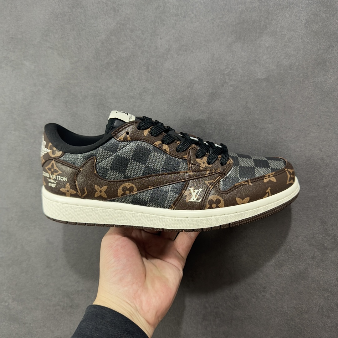 【定制版】高端定制Travis Scott x Jordan 1 Low LV联名-棕灰格纹 倒勾低帮休闲板鞋 原厂全头层皮 大厂纯原品质出货 纯正版型 定制鞋盒 皮料切割干净无任何毛边 细节完美 超高清洁度 货号:SC0601-051 尺码:36 36.5 37.5 38 38.5 39 40 40.5 41 42 42.5 43 44 44.5 45 编码:HXSB330340-选品中心