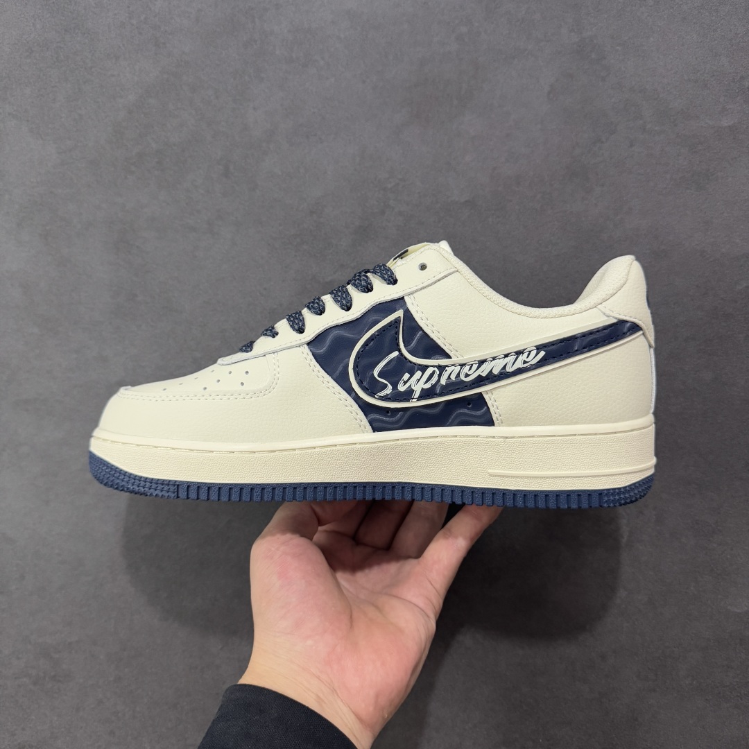 图片[2]-【定制版】Nike Air Force 1\’07 Low Supreme联名 波纹米蓝 空军一号低帮休闲板鞋  #原楦头原纸板 原装鞋盒 定制五金配件 内置全掌气垫 原厂鞋底 货号：XY2025-001  尺码：36 36.5 37.5 38 38.5 39 40 40.5 41 42 42.5 43 44 44.5 45-选品中心
