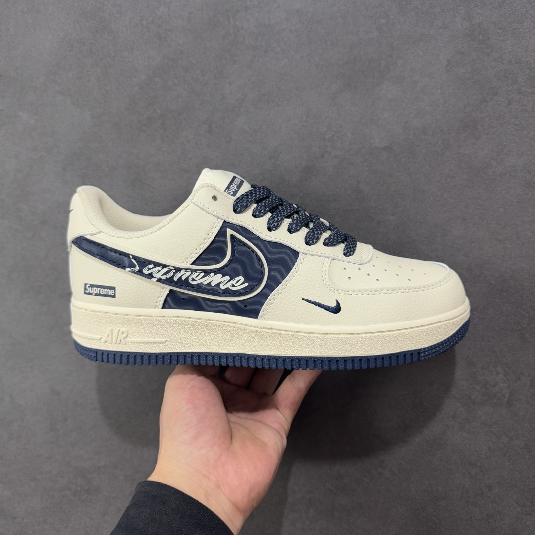 【定制版】Nike Air Force 1\'07 Low Supreme联名 波纹米蓝 空军一号低帮休闲板鞋  #原楦头原纸板 原装鞋盒 定制五金配件 内置全掌气垫 原厂鞋底 货号:XY2025-001  尺码:36 36.5 37.5 38 38.5 39 40 40.5 41 42 42.5 43 44 44.5 45-选品中心