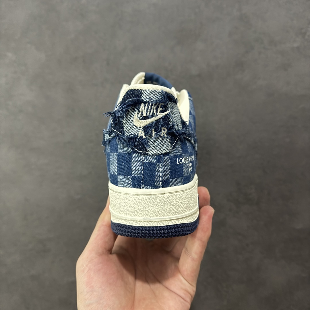 图片[4]-【定制版】Nike Air Force 1\’07 Low 联名 白海军蓝 空军一号低帮休闲板鞋  #流苏格子防水牛仔布 高级夜光效果 工艺难度大 原楦头原纸板 高端定制鞋盒 原厂鞋底 超高清洁度 细节完美 货号：YF9511-816  尺码：36 36.5 37.5 38 38.5 39 40 40.5 41 42 42.5 43 44 44.5 45-选品中心