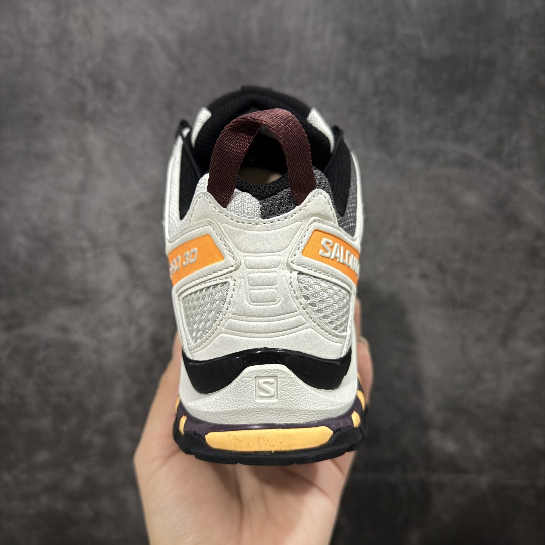 图片[4]-【绿x版】SALOMON XA Pro 3D ADV 萨洛蒙潮流越野机能户外功能鞋 灰橘色478677 新配色出货 纯原外贸平台特供订单 耗时半年巨作 全套原纸板楦头开发 原厂特供网布配套加持 确保原汁原味 完美呈现版型 原档数据独家私模五层组合大底 男女鞋同步官方开发至46.5 原装Ortholite轻量化鞋垫 中底布带钢印编号 原厂TPU锁扣 进口港宝加持 后跟自然饱满 还原公司包裹性 鞋面采用SENSIFT贴合技术 全方位贴合包裹脚型 鞋跟部鞋底牵引设计 提供强大的抓地性能 更适应野外崎岖不平的道路 其3D ADVANCED CHASSIS底盘 材料轻量大化 钉齿设计更具稳定性 防护性 鞋底易磨损区运用CONTAGRIP高耐磨材料 应对城市硬质路面长距离跑考验 尺码：36 36.5 37.5 38 38.5 39 40 40.5 41 42 42.5 43 44 44.5 45 46 46.5-选品中心