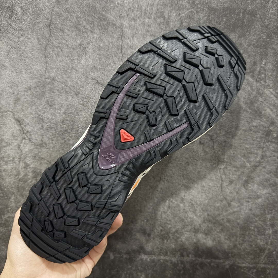 图片[9]-【绿x版】SALOMON XA Pro 3D ADV 萨洛蒙潮流越野机能户外功能鞋 灰橘色478677 新配色出货 纯原外贸平台特供订单 耗时半年巨作 全套原纸板楦头开发 原厂特供网布配套加持 确保原汁原味 完美呈现版型 原档数据独家私模五层组合大底 男女鞋同步官方开发至46.5 原装Ortholite轻量化鞋垫 中底布带钢印编号 原厂TPU锁扣 进口港宝加持 后跟自然饱满 还原公司包裹性 鞋面采用SENSIFT贴合技术 全方位贴合包裹脚型 鞋跟部鞋底牵引设计 提供强大的抓地性能 更适应野外崎岖不平的道路 其3D ADVANCED CHASSIS底盘 材料轻量大化 钉齿设计更具稳定性 防护性 鞋底易磨损区运用CONTAGRIP高耐磨材料 应对城市硬质路面长距离跑考验 尺码：36 36.5 37.5 38 38.5 39 40 40.5 41 42 42.5 43 44 44.5 45 46 46.5-选品中心