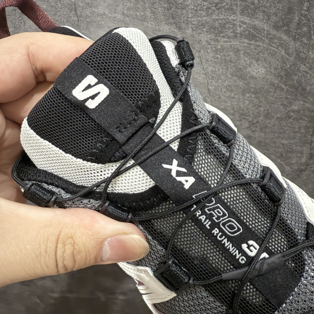 图片[6]-【绿x版】SALOMON XA Pro 3D ADV 萨洛蒙潮流越野机能户外功能鞋 灰橘色478677 新配色出货 纯原外贸平台特供订单 耗时半年巨作 全套原纸板楦头开发 原厂特供网布配套加持 确保原汁原味 完美呈现版型 原档数据独家私模五层组合大底 男女鞋同步官方开发至46.5 原装Ortholite轻量化鞋垫 中底布带钢印编号 原厂TPU锁扣 进口港宝加持 后跟自然饱满 还原公司包裹性 鞋面采用SENSIFT贴合技术 全方位贴合包裹脚型 鞋跟部鞋底牵引设计 提供强大的抓地性能 更适应野外崎岖不平的道路 其3D ADVANCED CHASSIS底盘 材料轻量大化 钉齿设计更具稳定性 防护性 鞋底易磨损区运用CONTAGRIP高耐磨材料 应对城市硬质路面长距离跑考验 尺码：36 36.5 37.5 38 38.5 39 40 40.5 41 42 42.5 43 44 44.5 45 46 46.5-选品中心