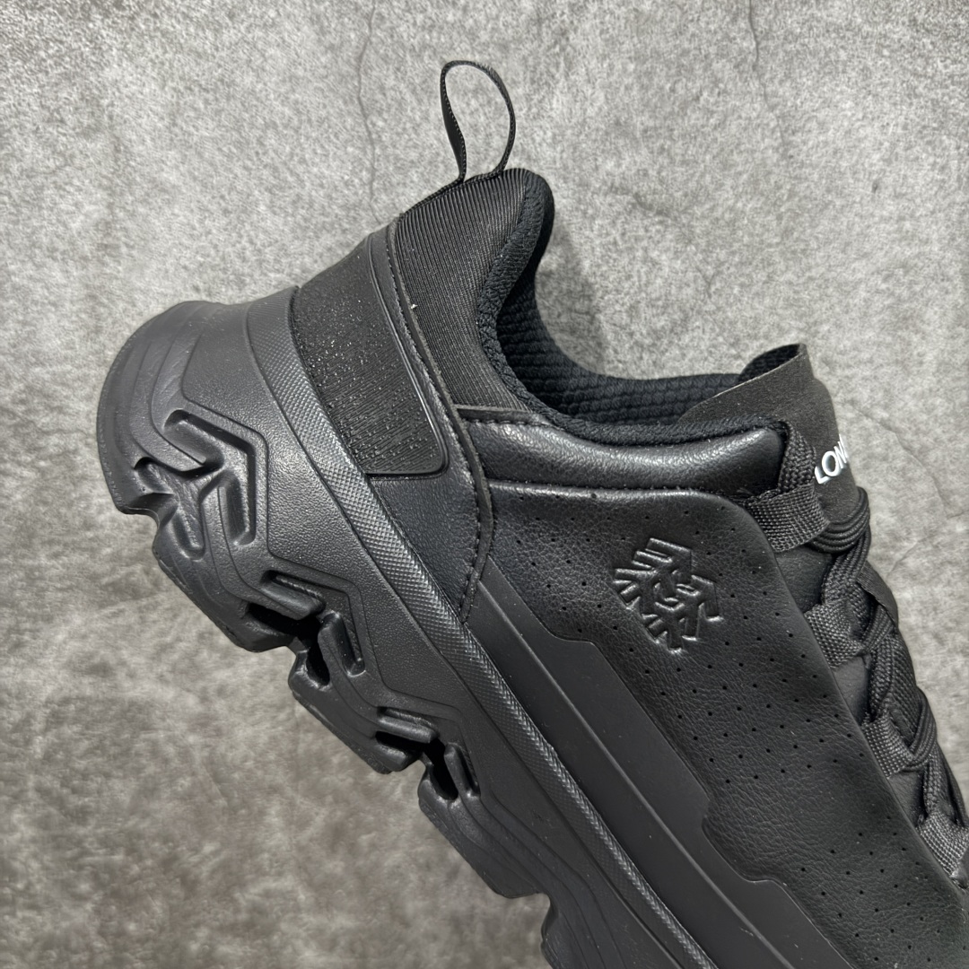 图片[7]-【莞产纯原】可隆KOLON SPORT 户外舒适柔软 防水支撑轻便回弹 低帮 徒步鞋 男女同款 黑色 脚感软到像踩云朵☁️—鞋面柔软贴合脚型，走石子路也不硌脚；防滑V黄金大底纹路深似锯齿，泥地、陡坡都稳稳拿捏，下雨天也不怕打滑。黑色耐脏又百搭，日常穿去上班是低调质感，进山徒步是可靠装备，从城市到山野，一双鞋承包所有 “出走计划” 尺码：39-44-选品中心