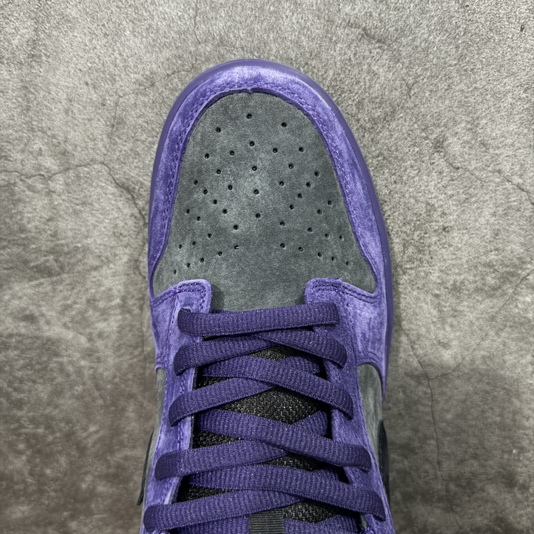 图片[5]-【Top纯原 】Supreme x Nk Dunk SB Dunk Low 舒适 防滑耐磨低帮板鞋 男女同款 联名欧洲限定紫色 HQ8487-500 独家原厂航空铝磨具打磨大底 鞋头坡度极致还原 原盒原配 圈内天花板工艺 原厂冲刀 超高清洁度 全鞋零毛边皮料切割 全套原楦原模倾力打造完美版型 采用原厂百宏鞋带以及原厂百宏织唛舌标 内标可供原厂几率过验 原厂中底布黄色点胶 原厂中底布拉帮走线遵循公司‼️ 尺码：40 40.5 41 42 42.5 43 44 44.5 45 46 47.5-选品中心