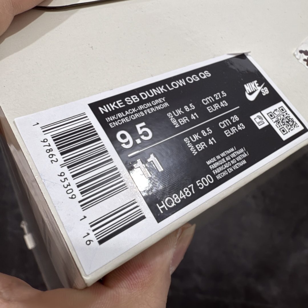 图片[9]-【Top纯原 】Supreme x Nk Dunk SB Dunk Low 舒适 防滑耐磨低帮板鞋 男女同款 联名欧洲限定紫色 HQ8487-500 独家原厂航空铝磨具打磨大底 鞋头坡度极致还原 原盒原配 圈内天花板工艺 原厂冲刀 超高清洁度 全鞋零毛边皮料切割 全套原楦原模倾力打造完美版型 采用原厂百宏鞋带以及原厂百宏织唛舌标 内标可供原厂几率过验 原厂中底布黄色点胶 原厂中底布拉帮走线遵循公司‼️ 尺码：40 40.5 41 42 42.5 43 44 44.5 45 46 47.5-选品中心