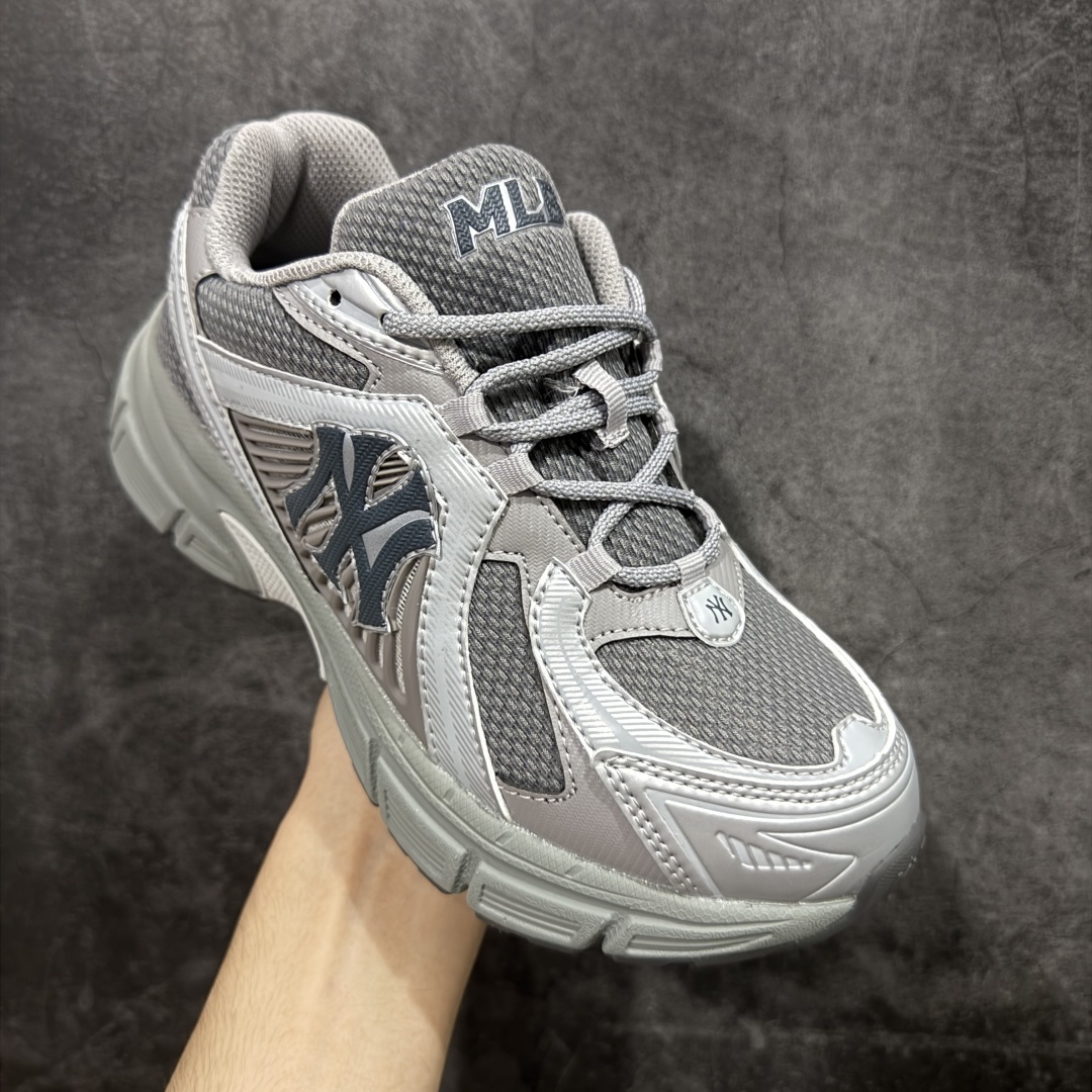 图片[3]-【纯原版】韩国洋基队NY大标潮流老爹鞋 MLB Trophy Runner 小白鞋复古轻便增高运动鞋新款绑带时尚潮流百搭 原材料打造 原楦原档案数据开发版型 完美鞋头弧度/后套收口效果🆚市面文案版本‼️ 原厂立体填充鞋舌海绵 中底注胶孔原数据开发模具大底 原厂转印标 保证不掉字 内增高6cm 原厂1：1模具开发 原厂进口纳米材质 原厂 全套手提袋 原盒雷射防伪标包装 天猫订单品质 官网尺码35 36 36.5 37.5 38 38.5 39 40 40.5 41 42 42.5 43 44 45-选品中心