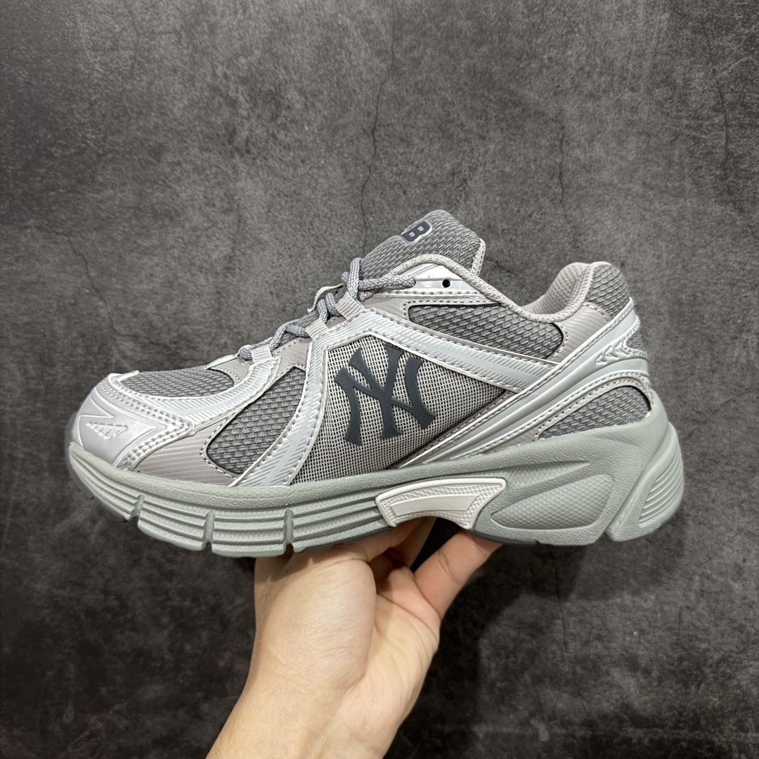 图片[2]-【纯原版】韩国洋基队NY大标潮流老爹鞋 MLB Trophy Runner 小白鞋复古轻便增高运动鞋新款绑带时尚潮流百搭 原材料打造 原楦原档案数据开发版型 完美鞋头弧度/后套收口效果🆚市面文案版本‼️ 原厂立体填充鞋舌海绵 中底注胶孔原数据开发模具大底 原厂转印标 保证不掉字 内增高6cm 原厂1：1模具开发 原厂进口纳米材质 原厂 全套手提袋 原盒雷射防伪标包装 天猫订单品质 官网尺码35 36 36.5 37.5 38 38.5 39 40 40.5 41 42 42.5 43 44 45-选品中心